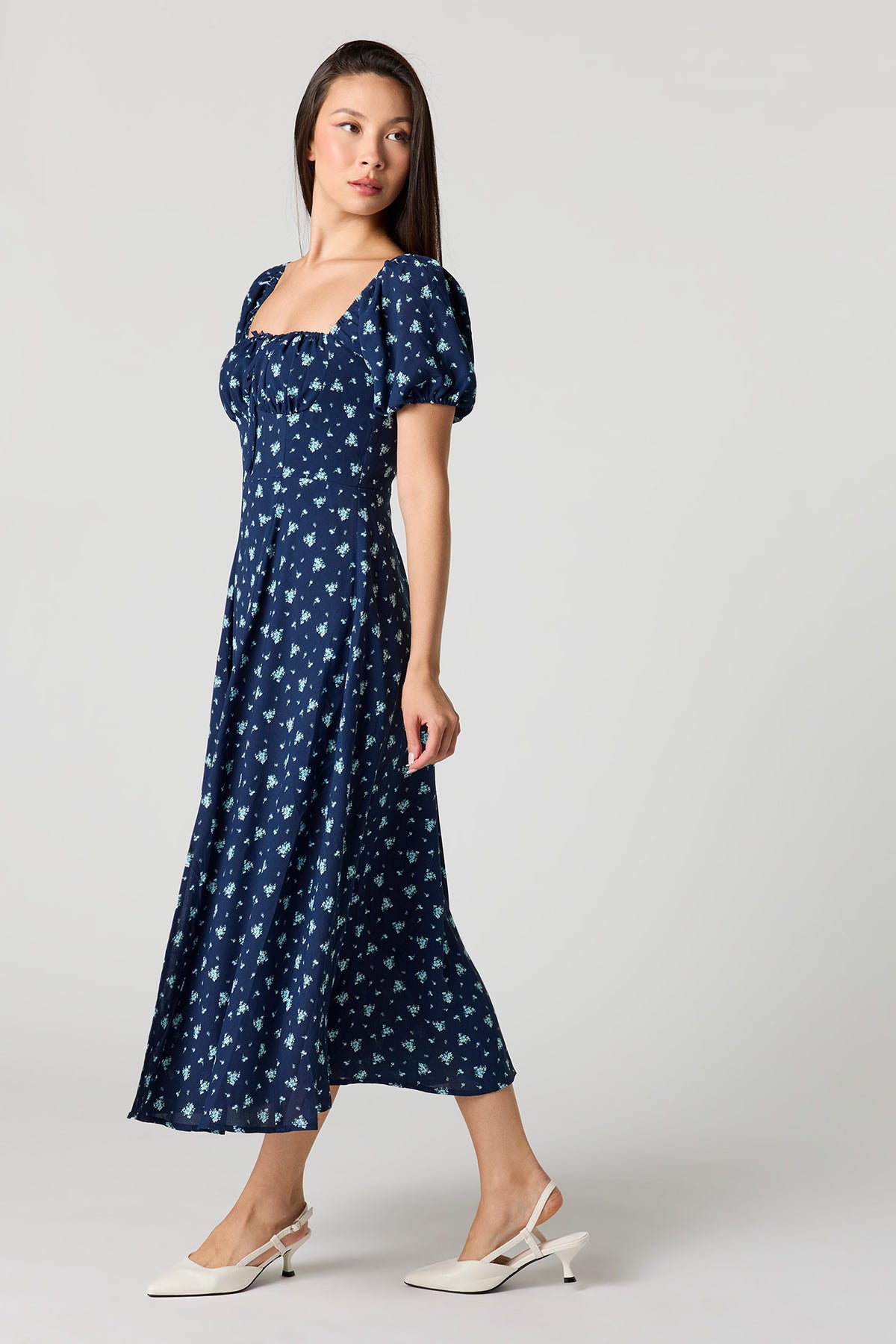 Vue alternative 2. Robe midi fleurie avec manches bouffantes