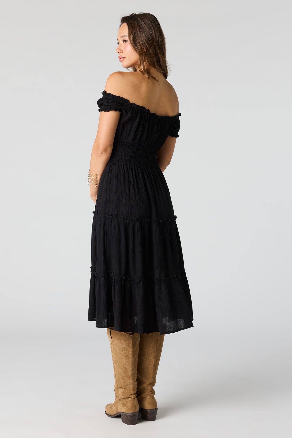 Alt View 3. Printed Off Shoulder Tiered Midi Dress - Black