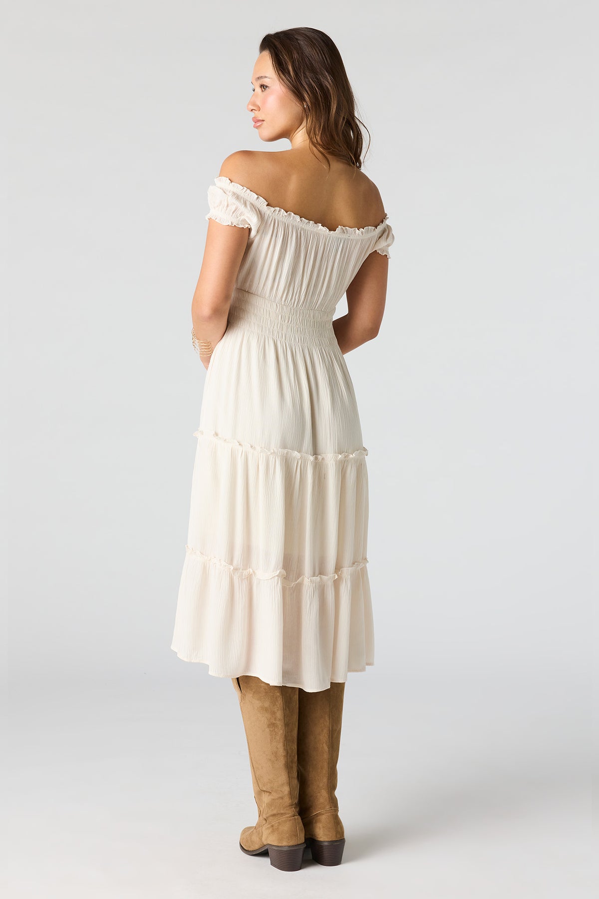 Alt View 3. Printed Off Shoulder Tiered Midi Dress - Off White