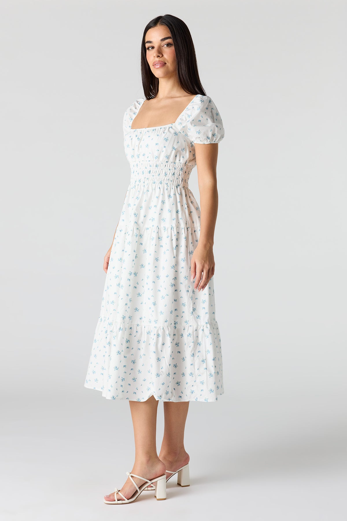 Vue alternative 2. Robe midi à volant et manche bouffante