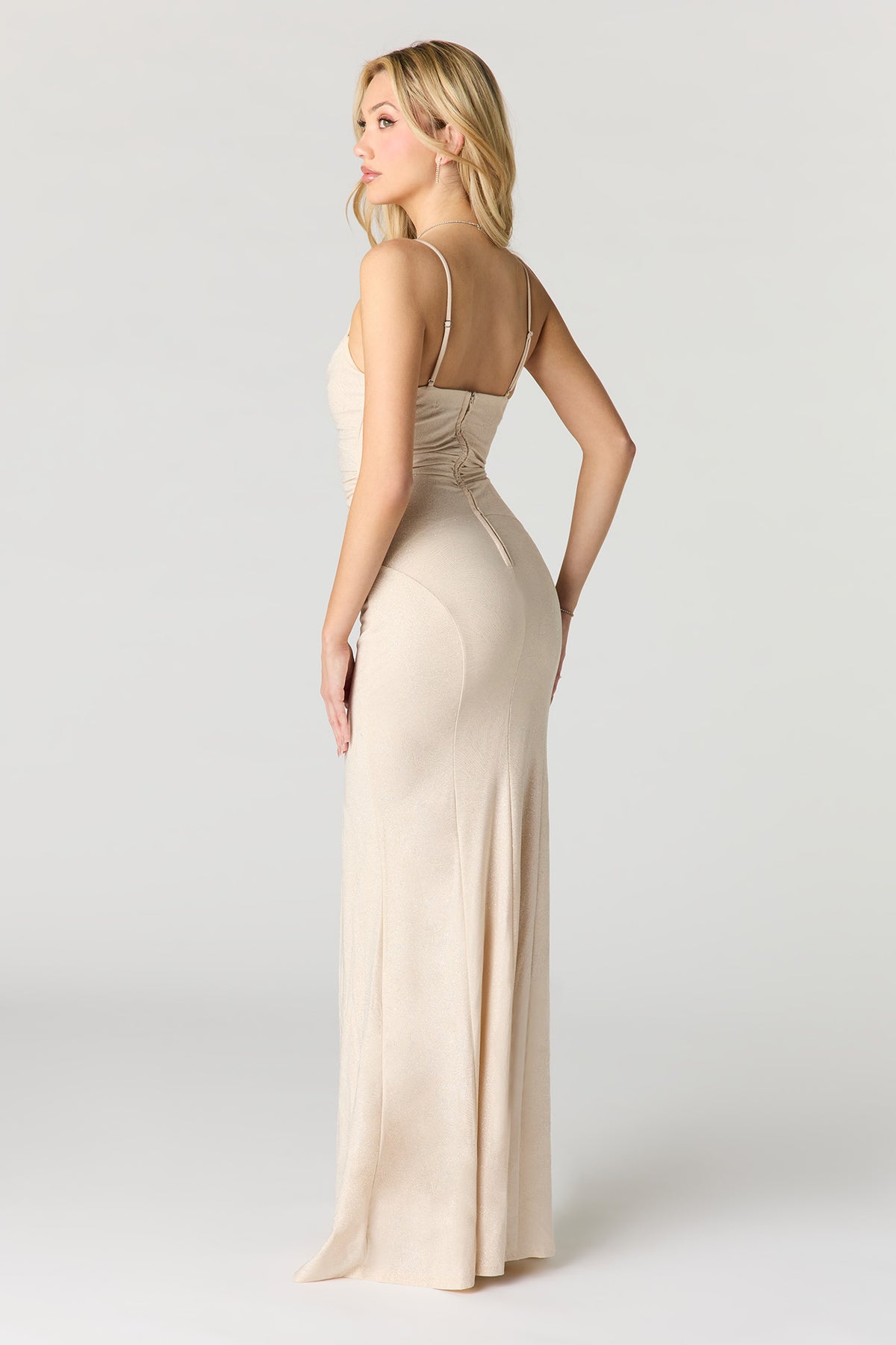 Vue alternative 3. Robe maxi à ruché scintillante et encolure en cur
