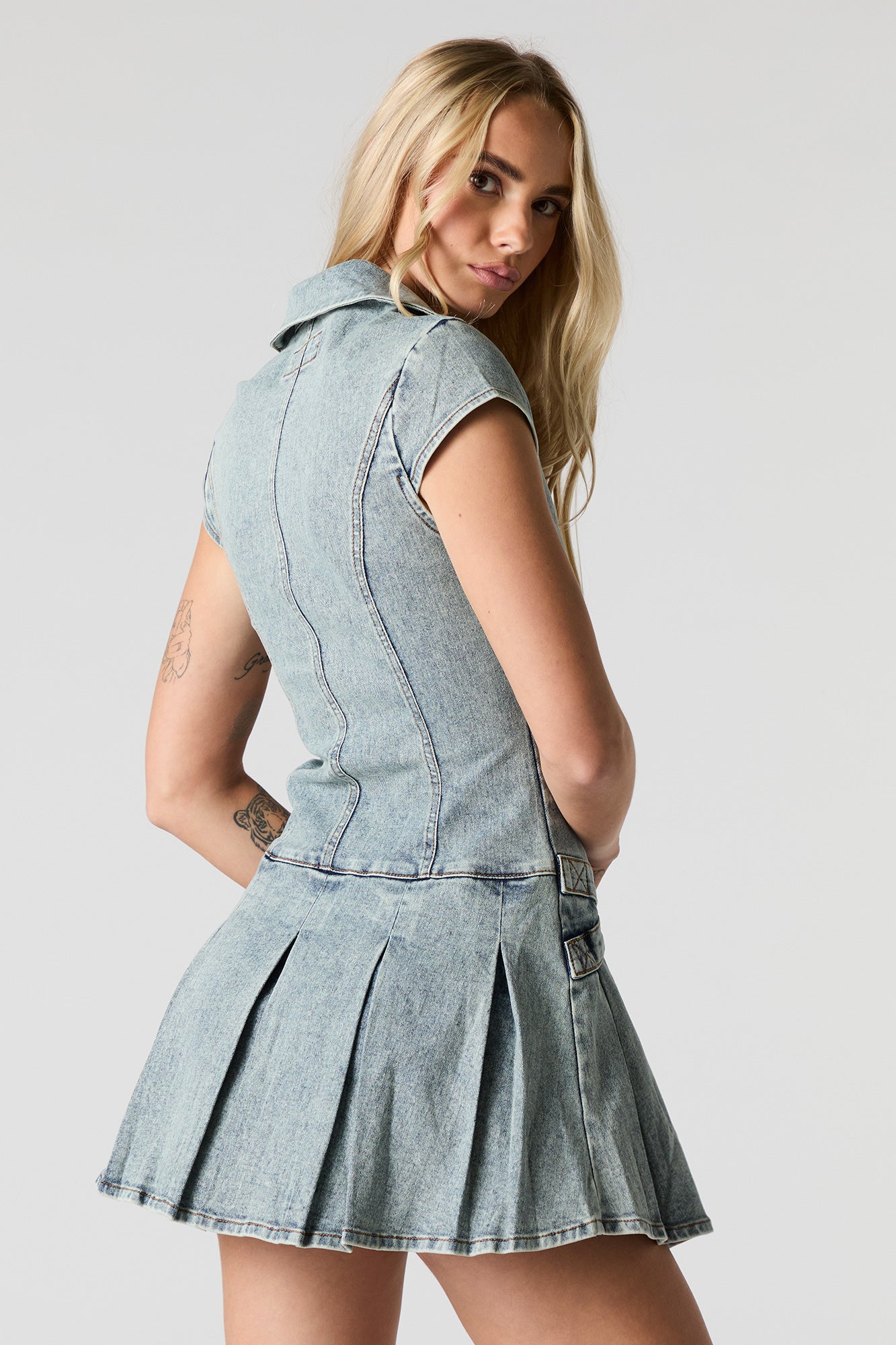 Denim Zip-Up Belted Pleated Mini Dress – Urban Planet