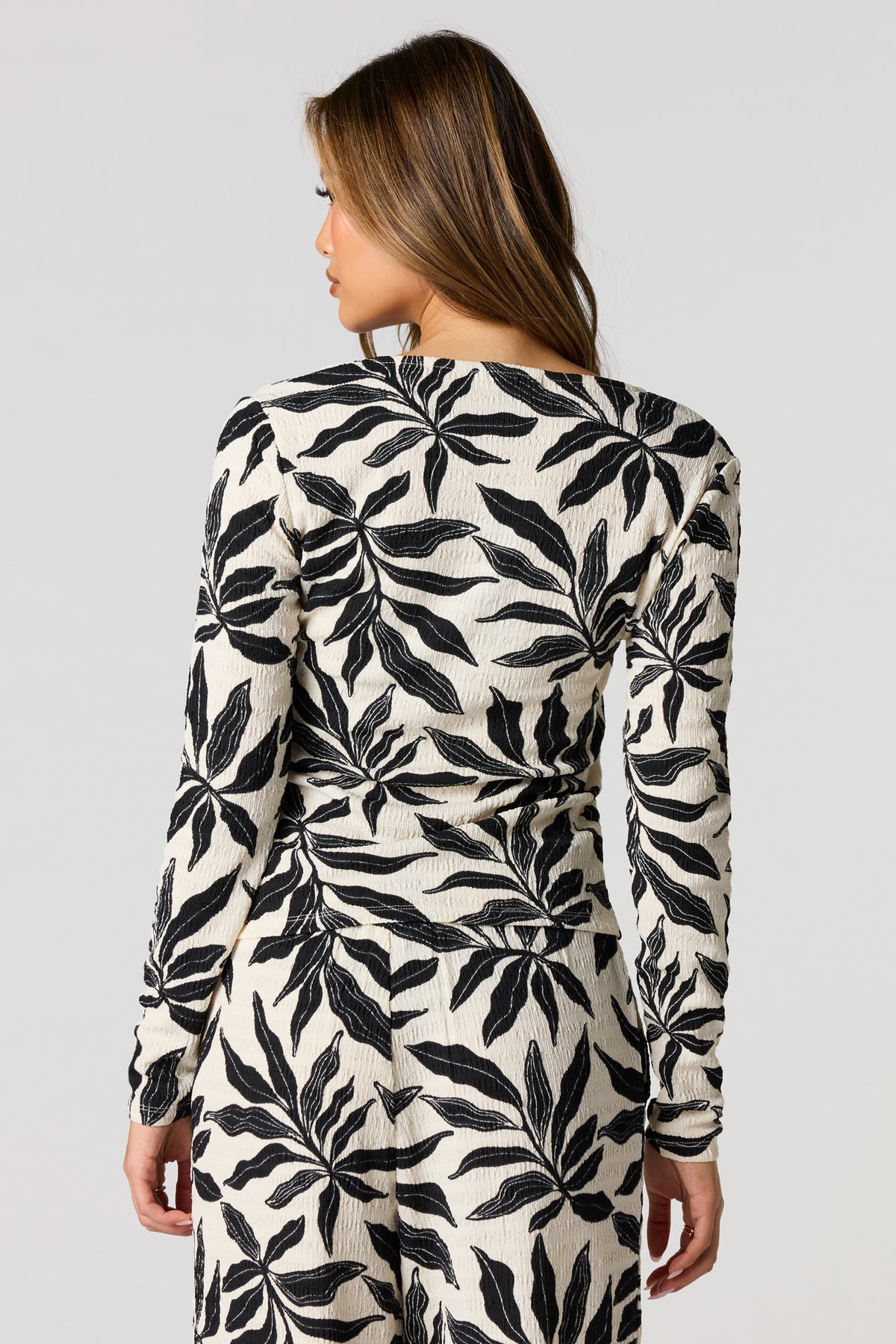 Alt View 2. Textured Metal Button-Front Long Sleeve Top - Black with White