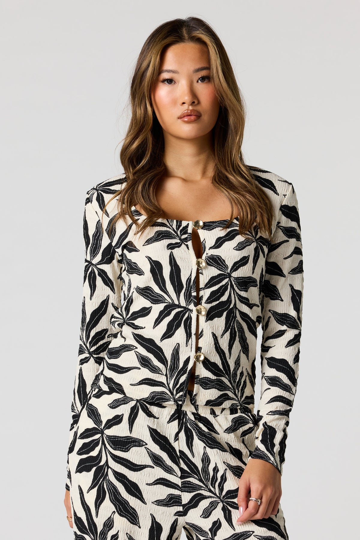Textured Metal Button-Front Long Sleeve Top - Black with White
