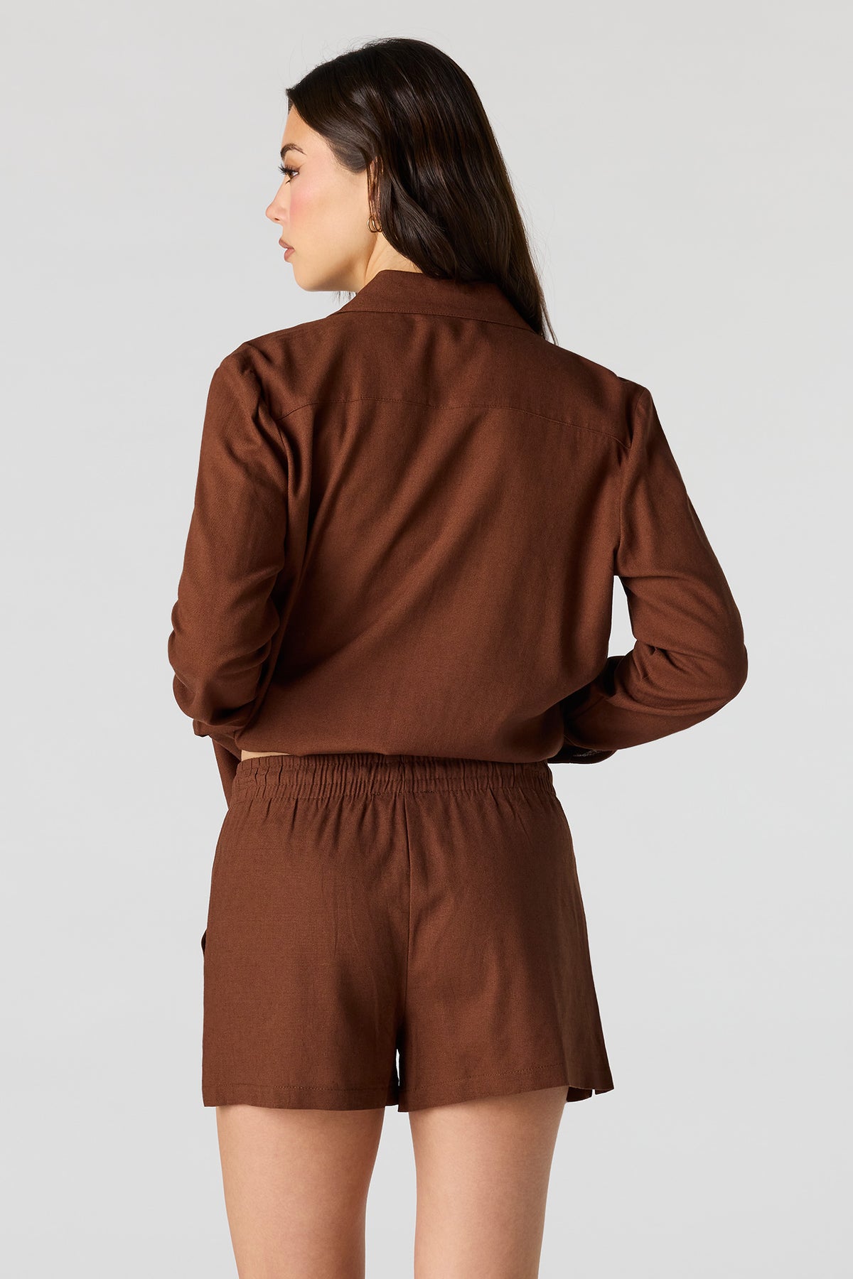 Vue alternative 2. Short en mélange de lin à taille coulissante