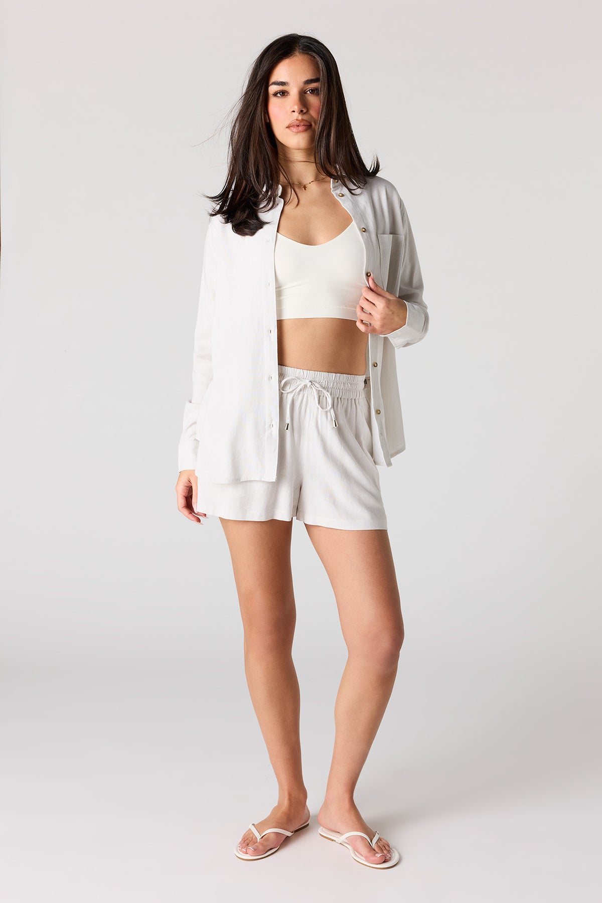 Alt View 3. Linen-Blend Drawstring Short - Off White