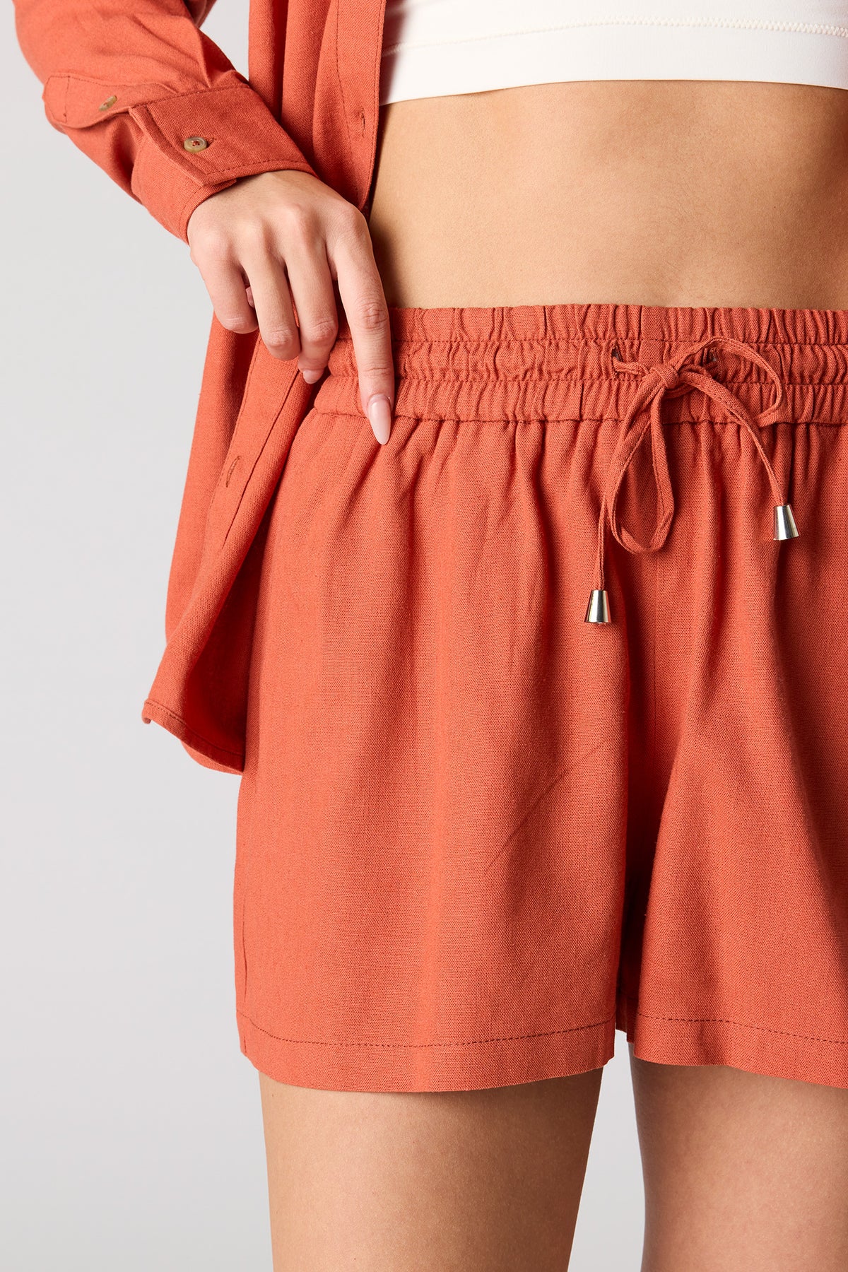 Alt View 4. Linen-Blend Drawstring Short - Dark Orange