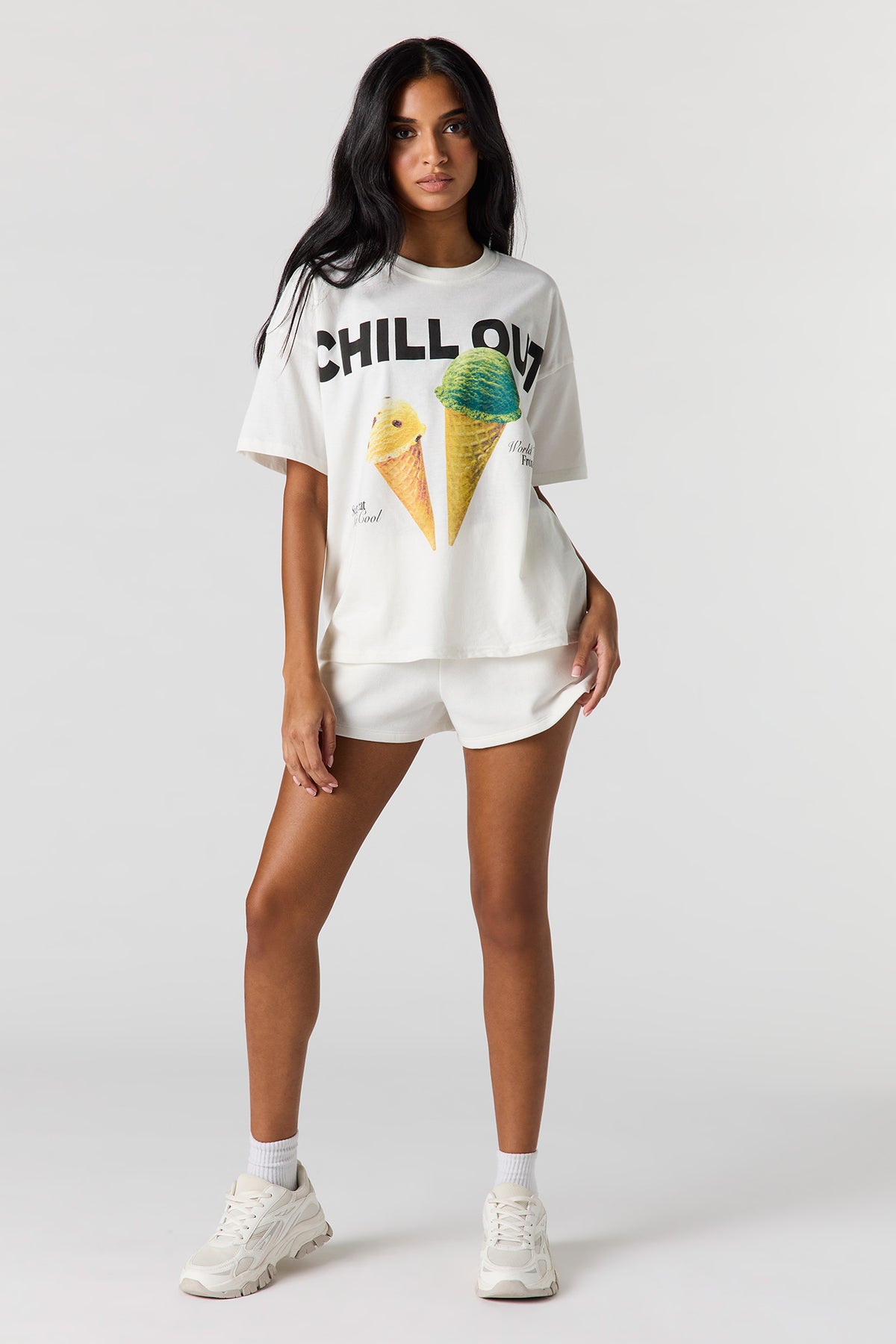 Alt View 3. Fleece Short - White