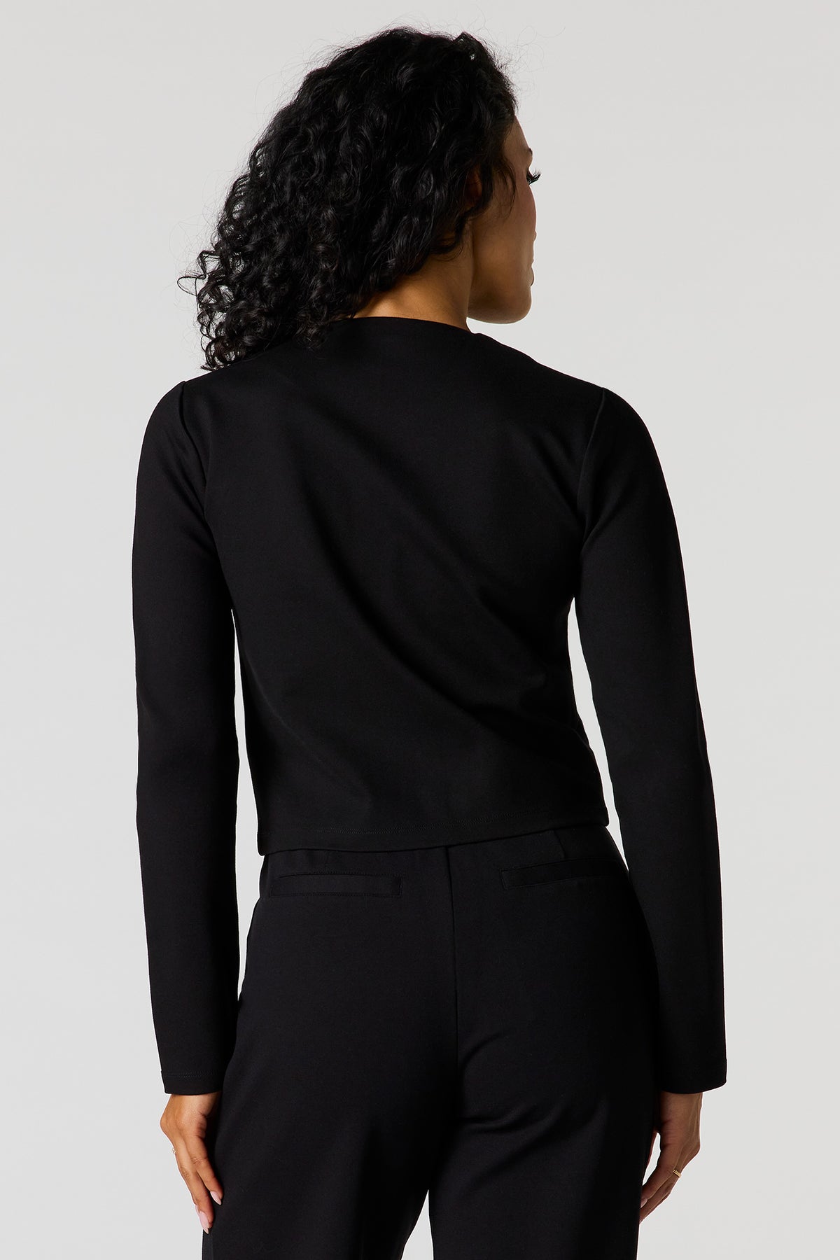 Vue alternative 2. Blouson boutonné structuré