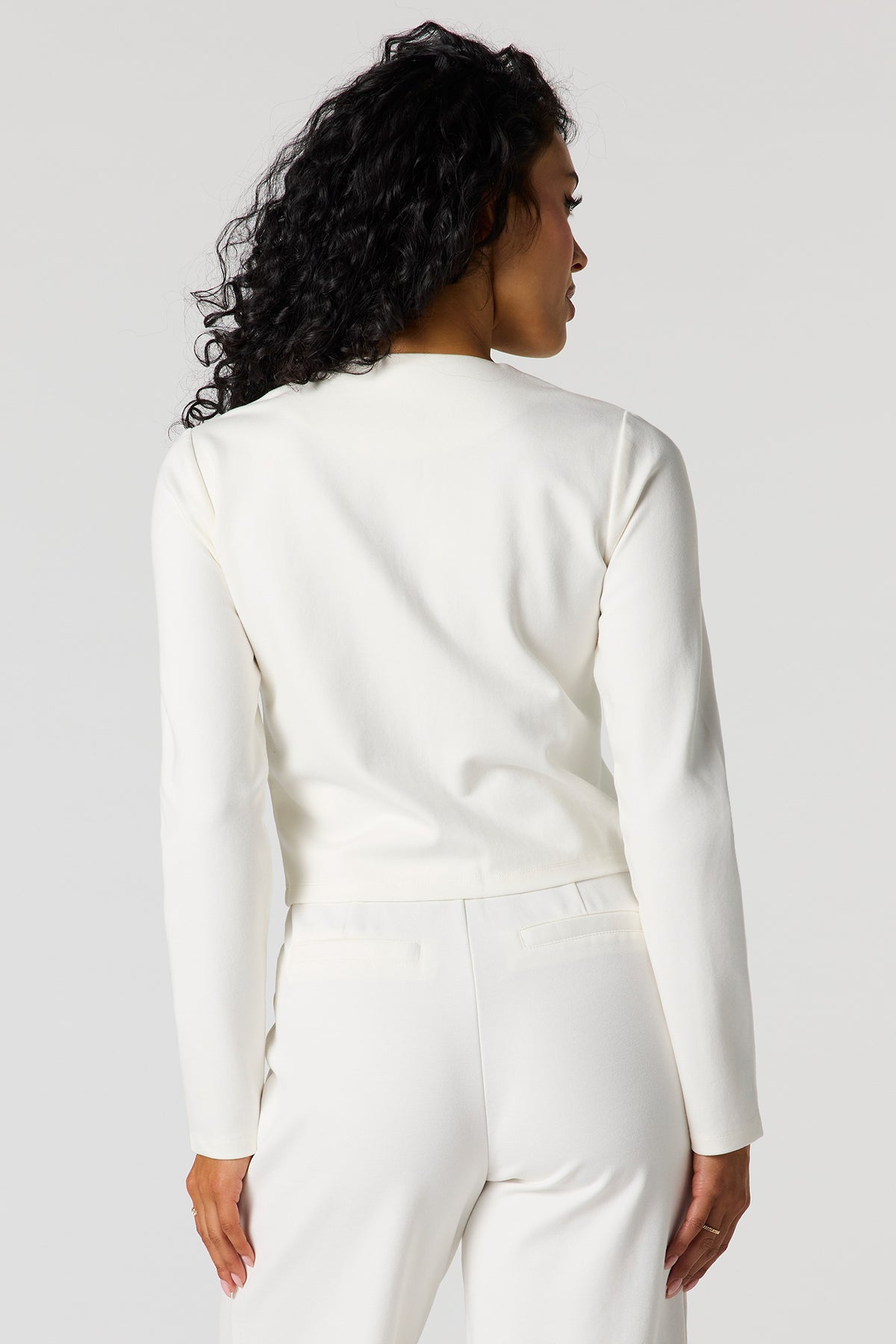 Vue alternative 2. Blouson boutonné structuré