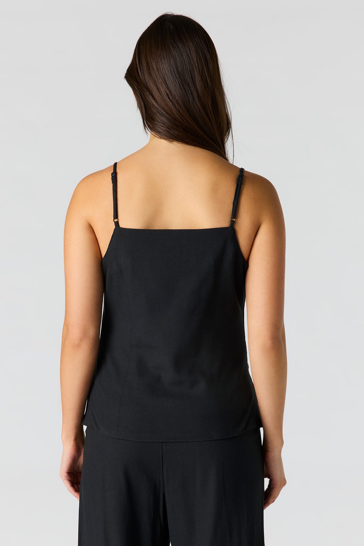 Vue alternative 2. Gilet en lin boutonné à encolure carrée