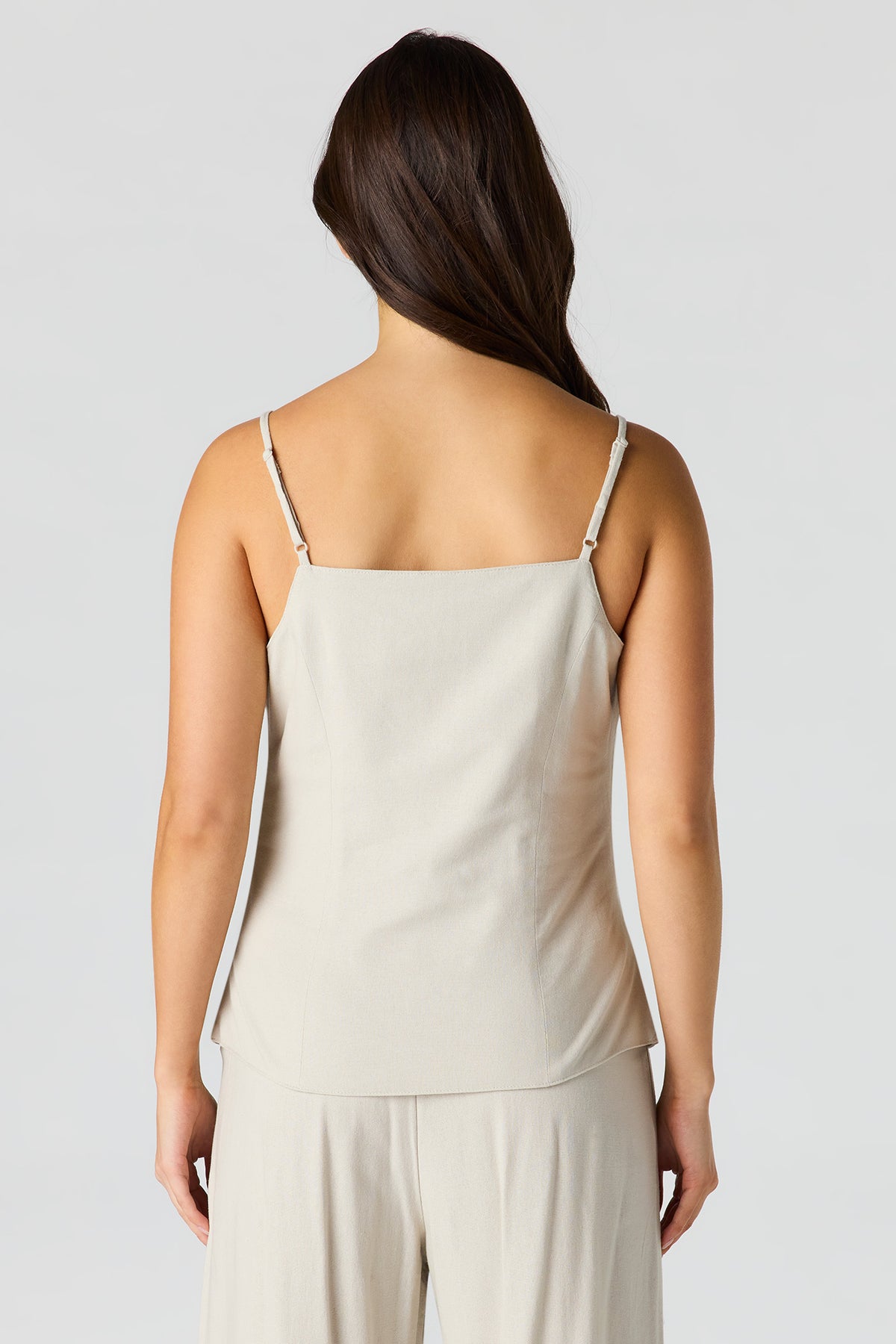 Vue alternative 2. Gilet en lin boutonné à encolure carrée