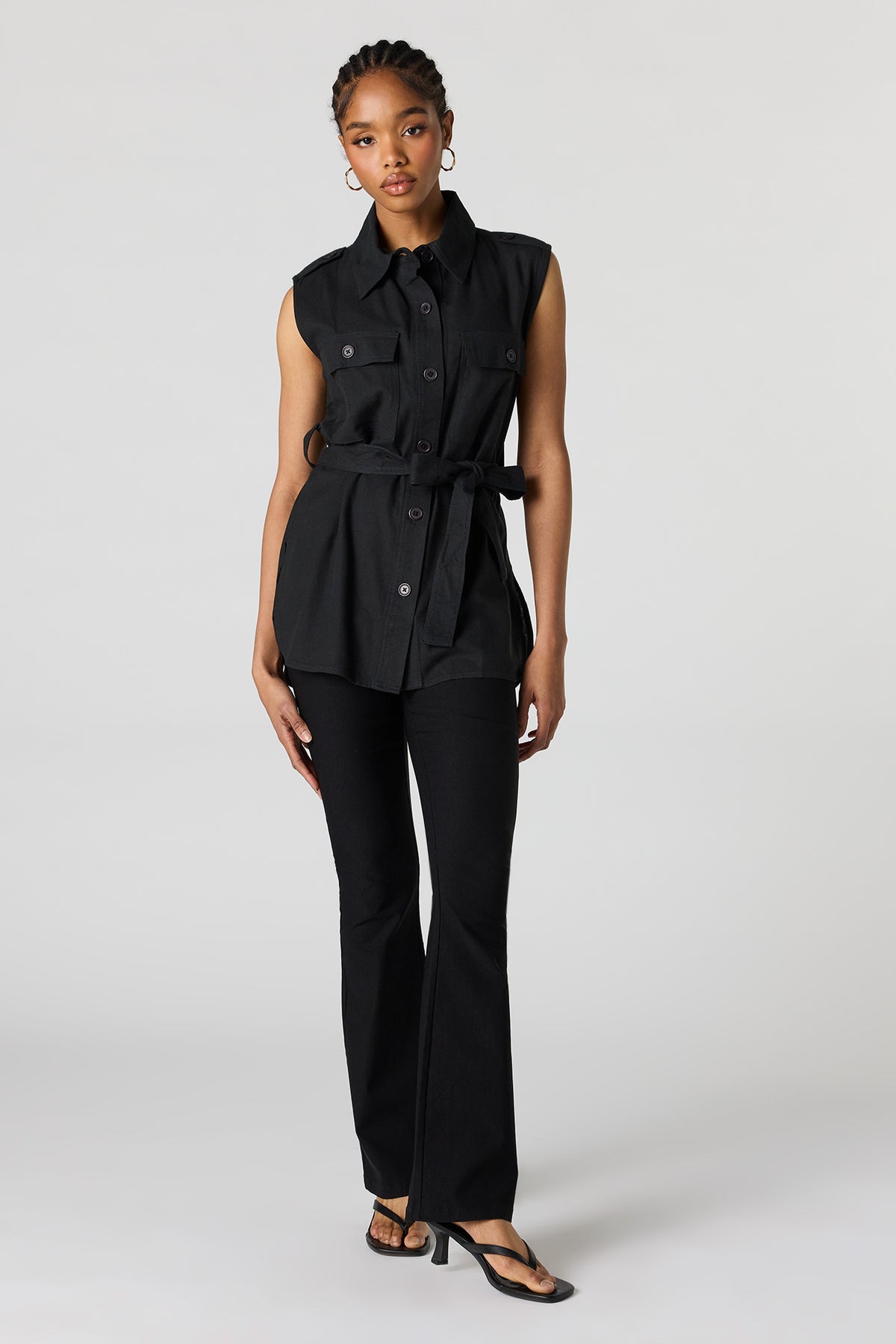 Vue alternative 3. Gilet boutonné avec col
