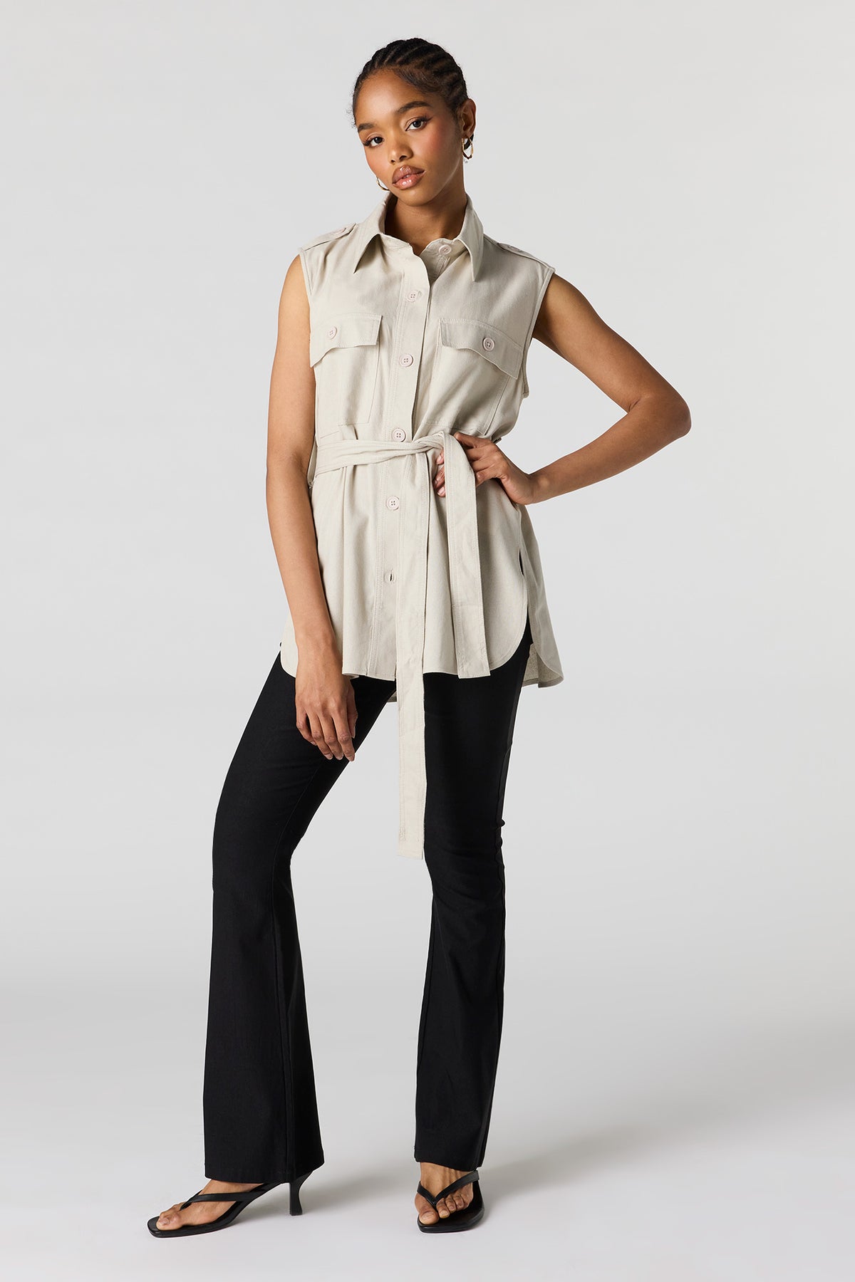 Vue alternative 3. Gilet boutonné avec col