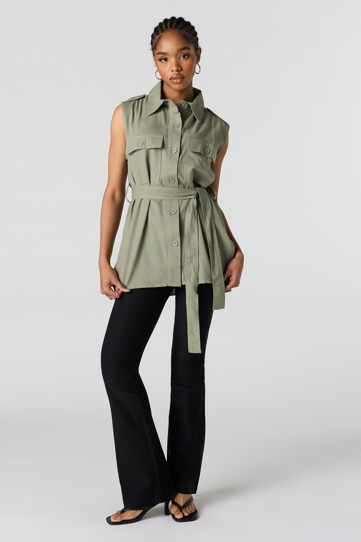 Vue alternative 3. Gilet boutonné avec col