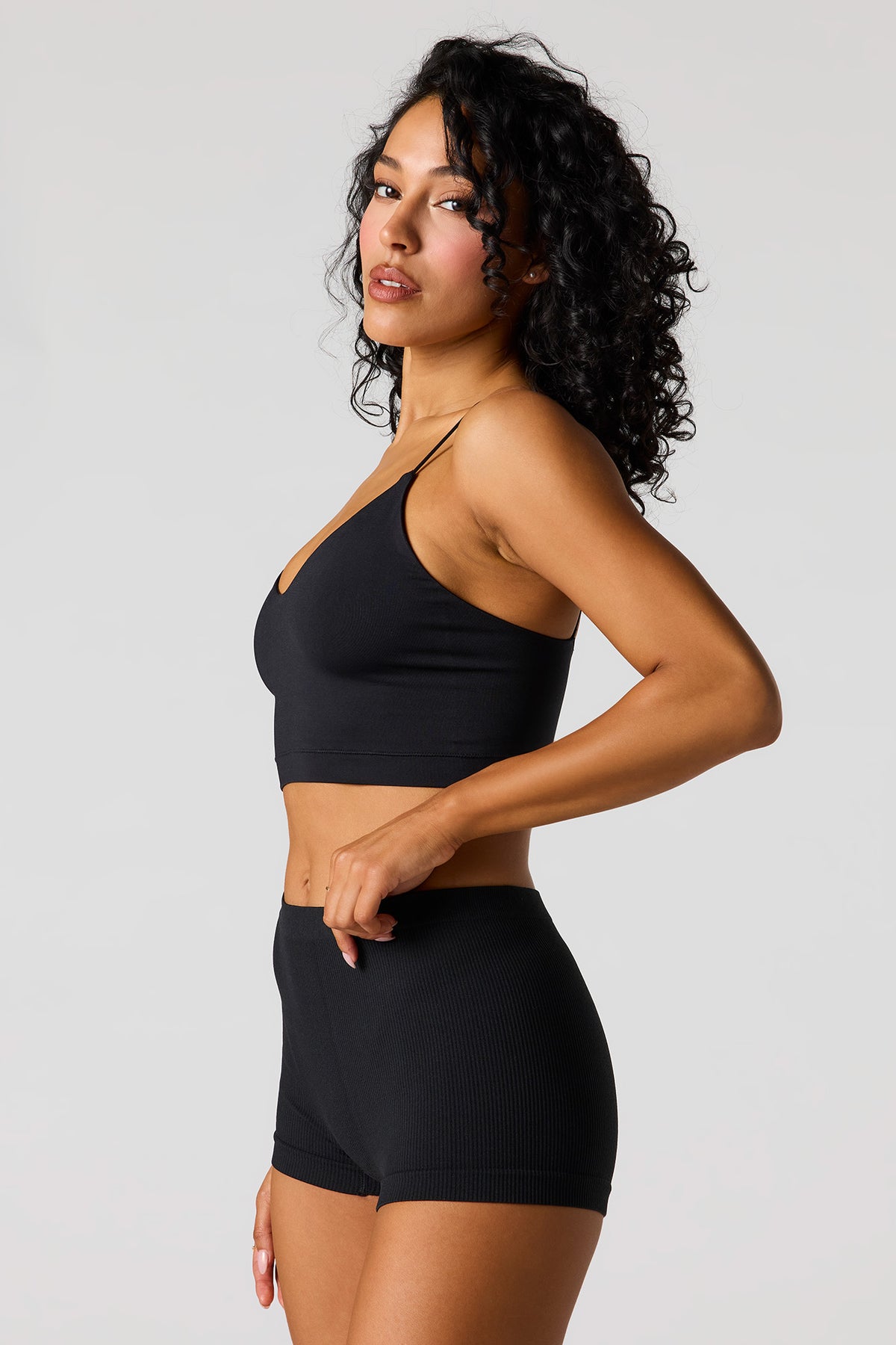 Alt View 2. Seamless Tank - Black