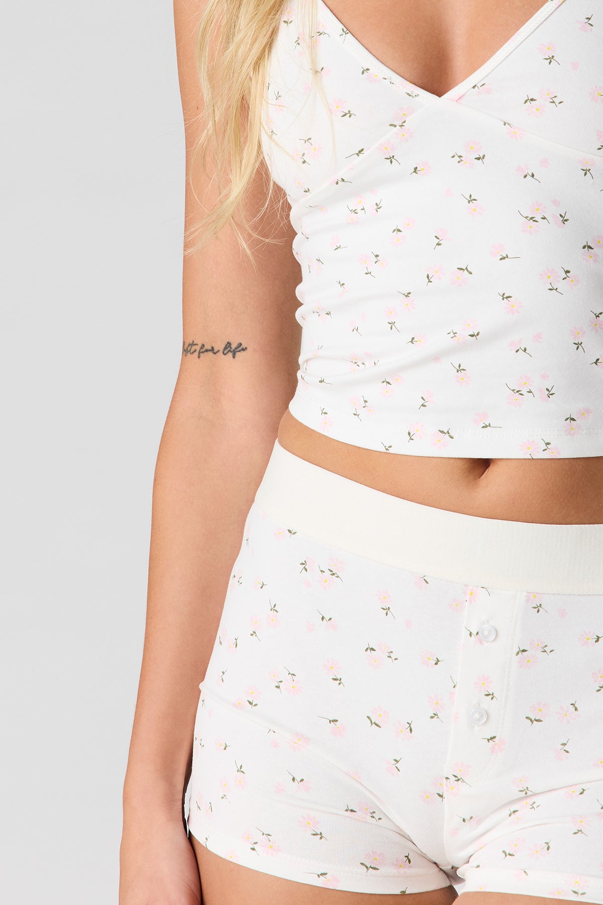 Vue alternative 4. Ensemble pyjama avec débardeur imprimé et caleçon