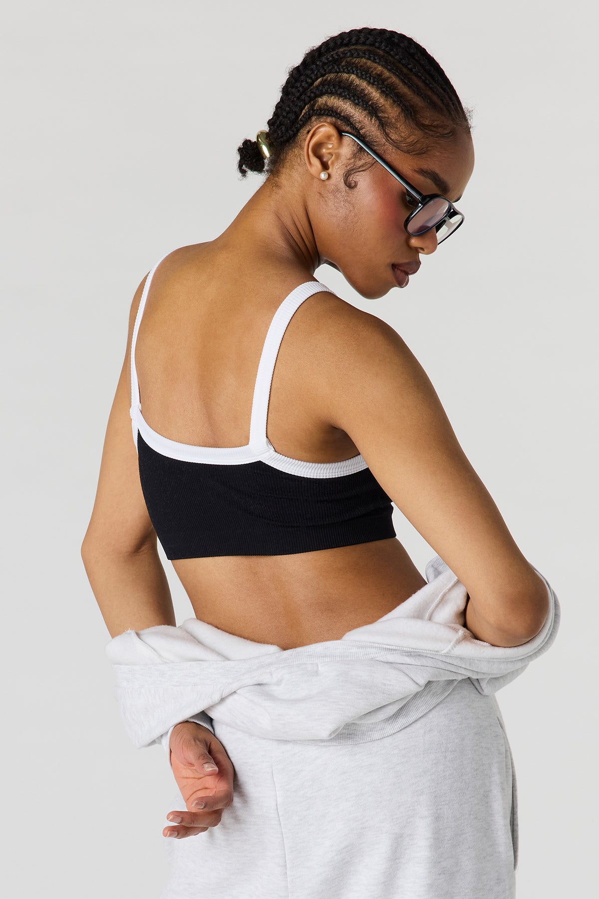 Vue alternative 2. Bralette sans couture à encolure carrée