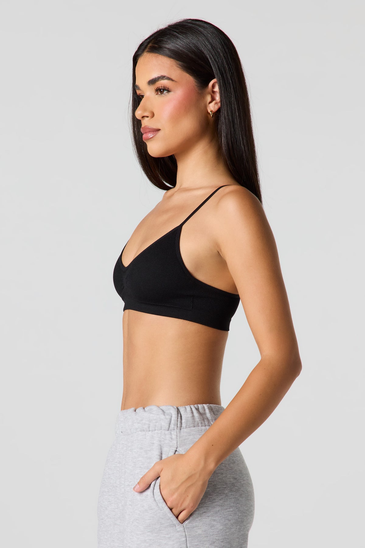 Vue alternative 3. Bralette côtelée sans couture avec soutien-gorge intégré