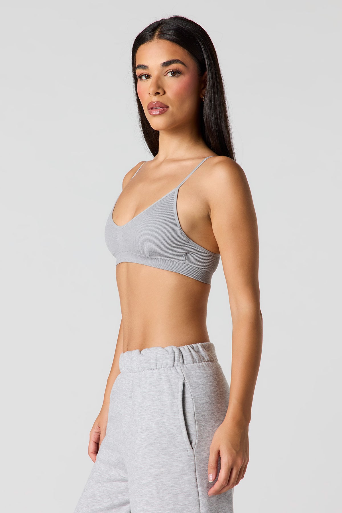 Vue alternative 3. Bralette côtelée sans couture avec soutien-gorge intégré