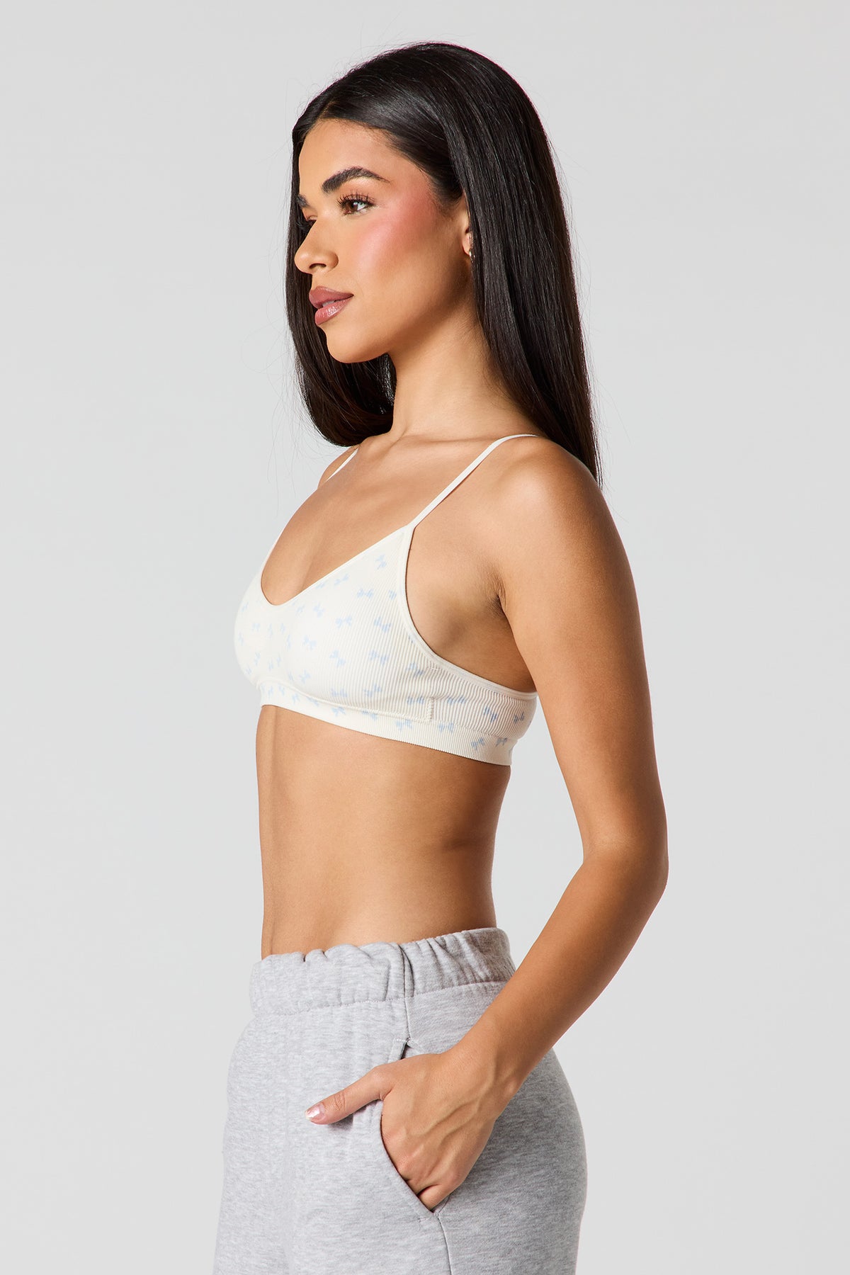 Vue alternative 3. Bralette côtelée sans couture avec soutien-gorge intégré
