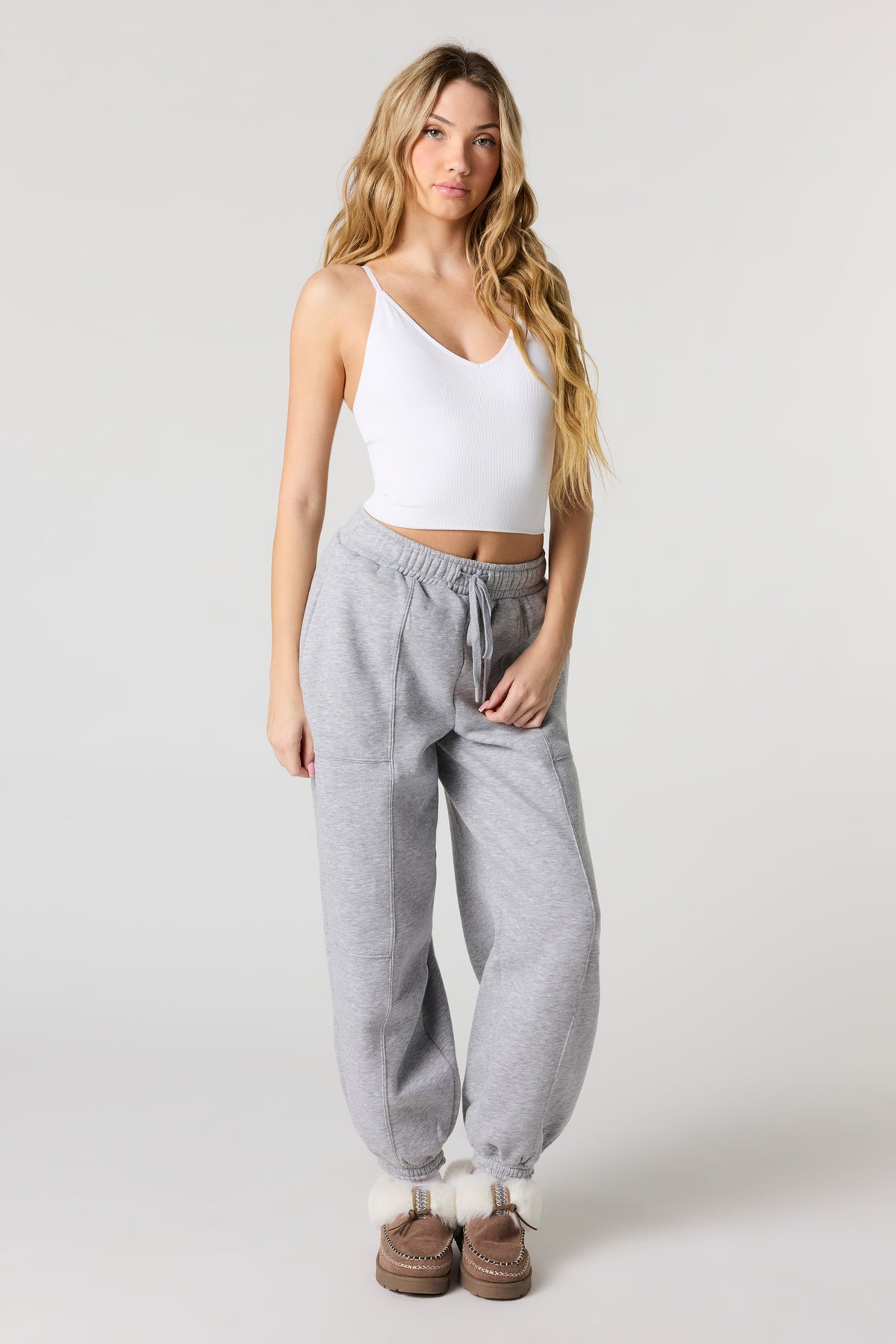 Alt View 3. Seamless Ribbed V-Neck Cami with Built-In Cups - White