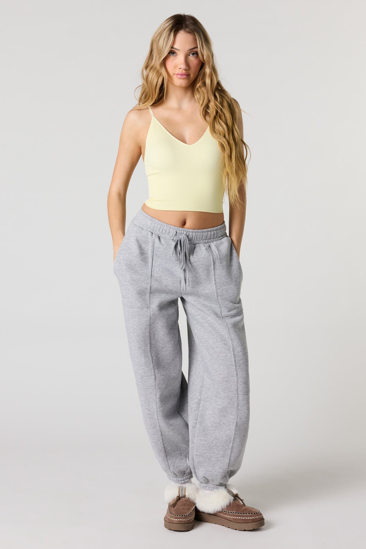 Alt View 3. Seamless Ribbed V-Neck Cami with Built-In Cups - Yellow