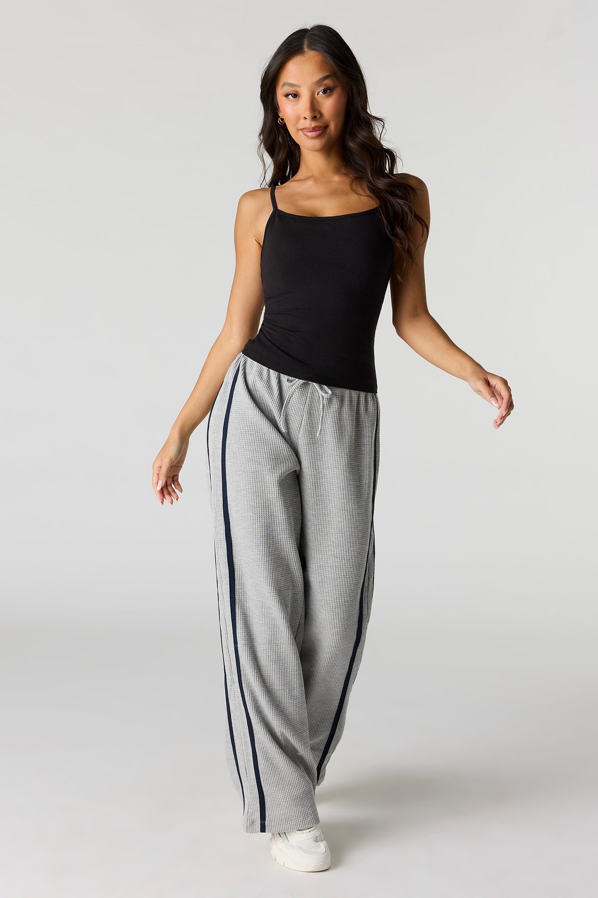 Vue alternative 6. Camisole unie avec soutien-gorge intégré