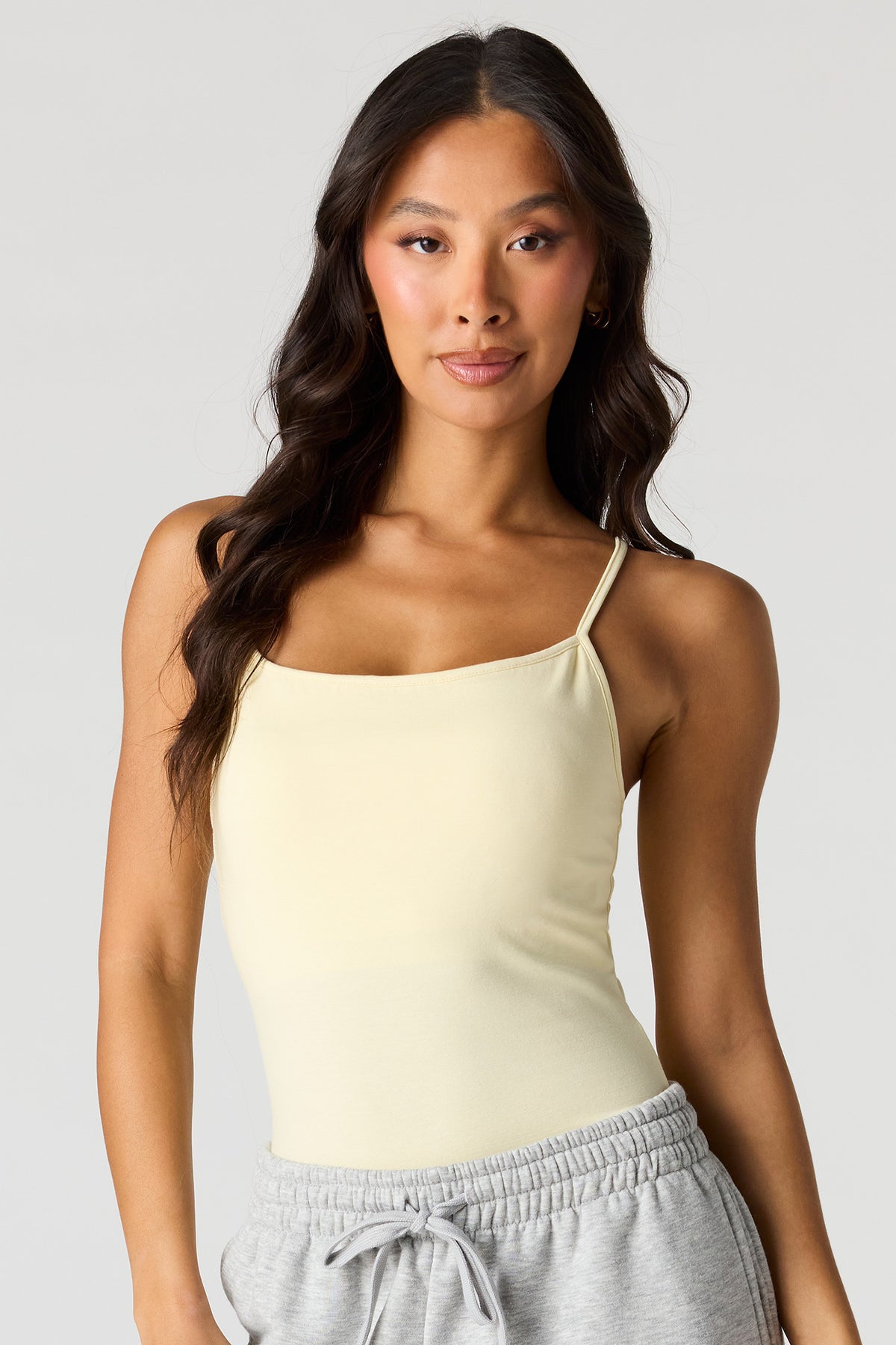 Vue alternative 38. Camisole unie avec soutien-gorge intégré