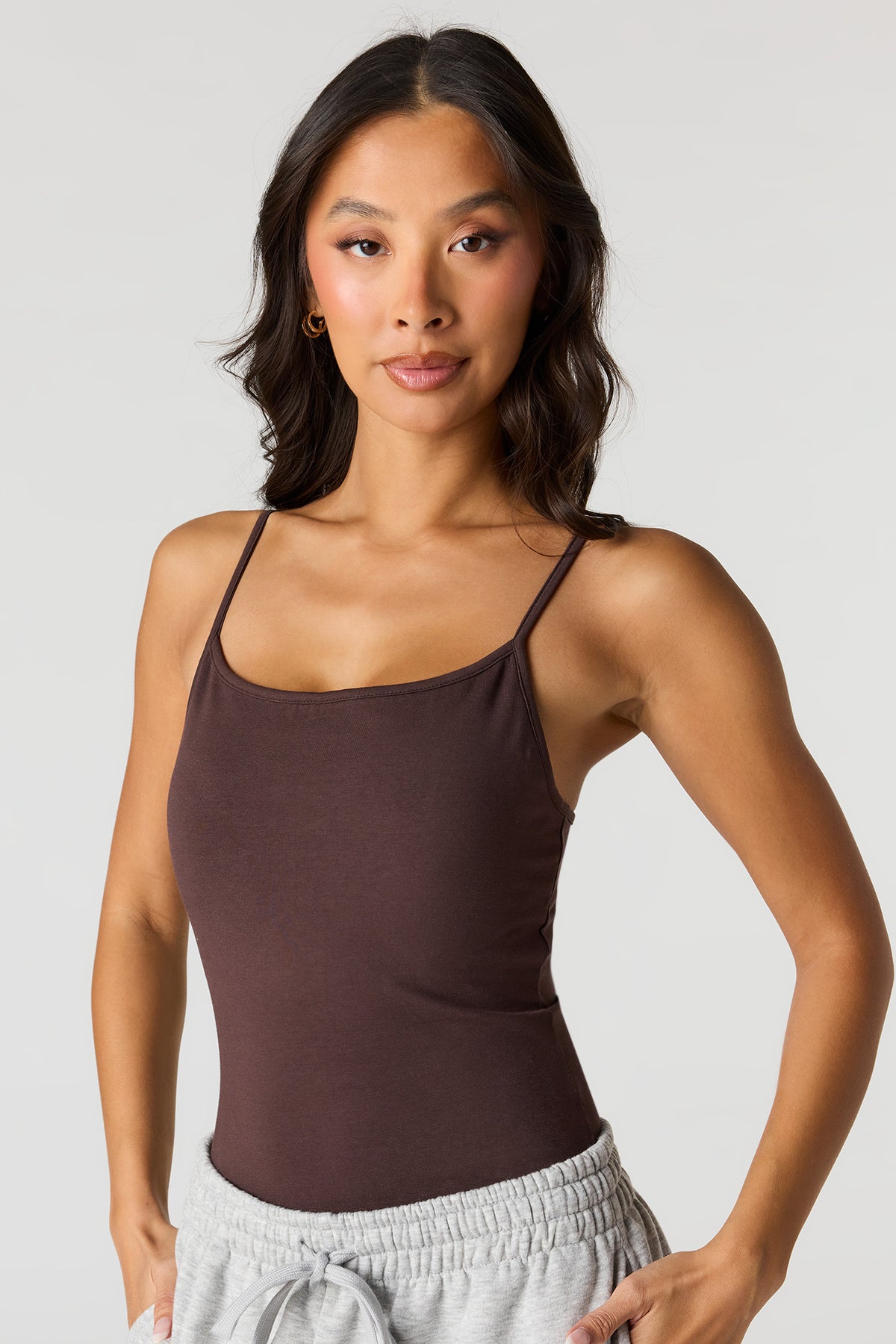 Camisole unie avec soutien-gorge intégré