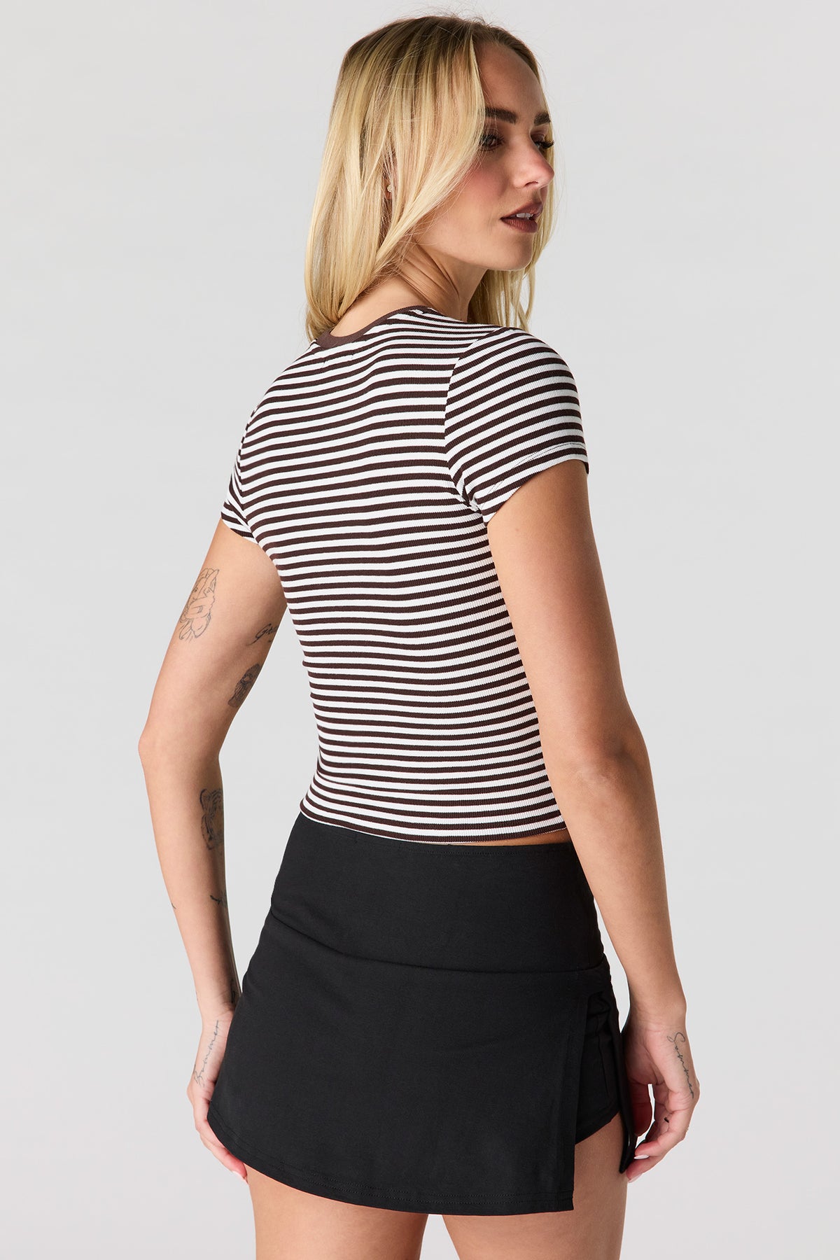 Alt View 2. Ribbed Baby T-Shirt - Light Brown