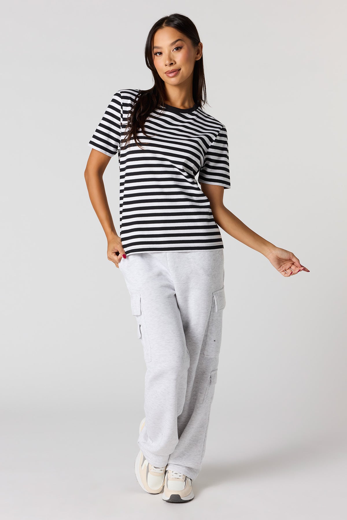 Alt View 3. Relaxed Crewneck T-Shirt - Black with White
