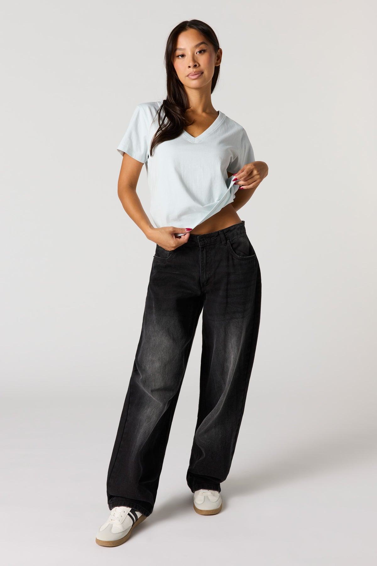 Alt View 3. Relaxed V-Neck T-Shirt - Baby Blue
