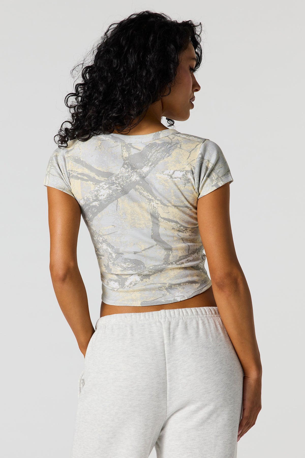 Vue alternative 2. T-shirt Henley ultracourt côtelé