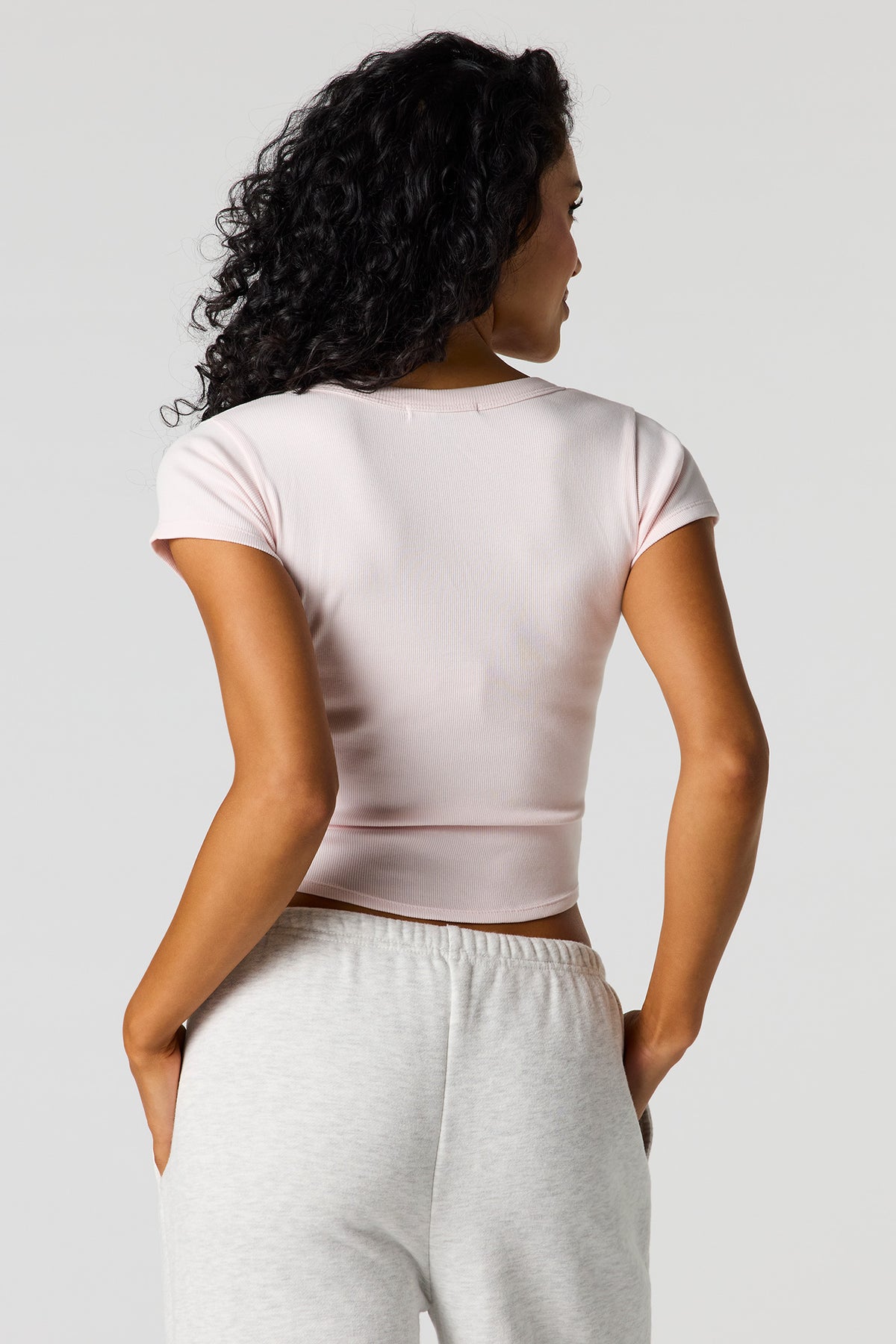 Vue alternative 2. T-shirt Henley ultracourt côtelé