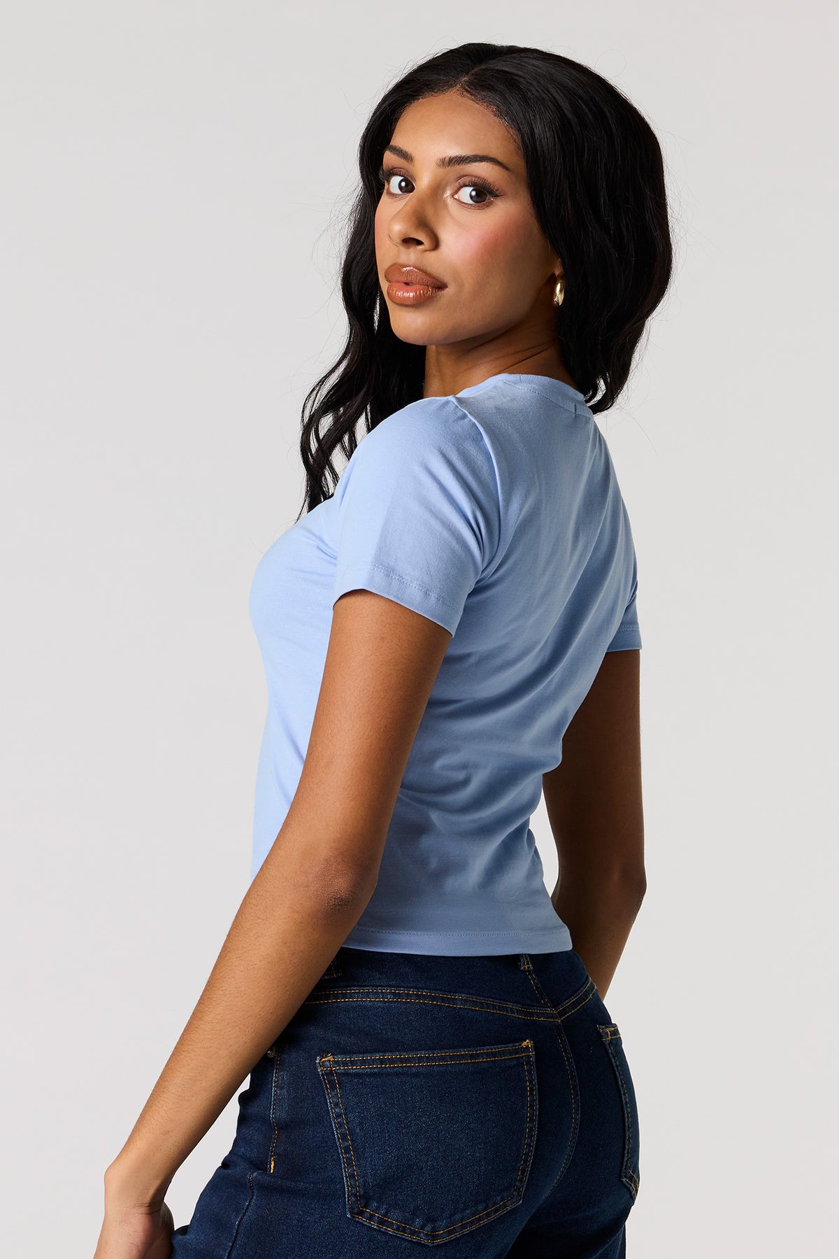 Vue alternative 2. T-shirt ras du cou ultracourt