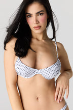 Haut de maillot froissé avec soutien-gorge pigeonnant