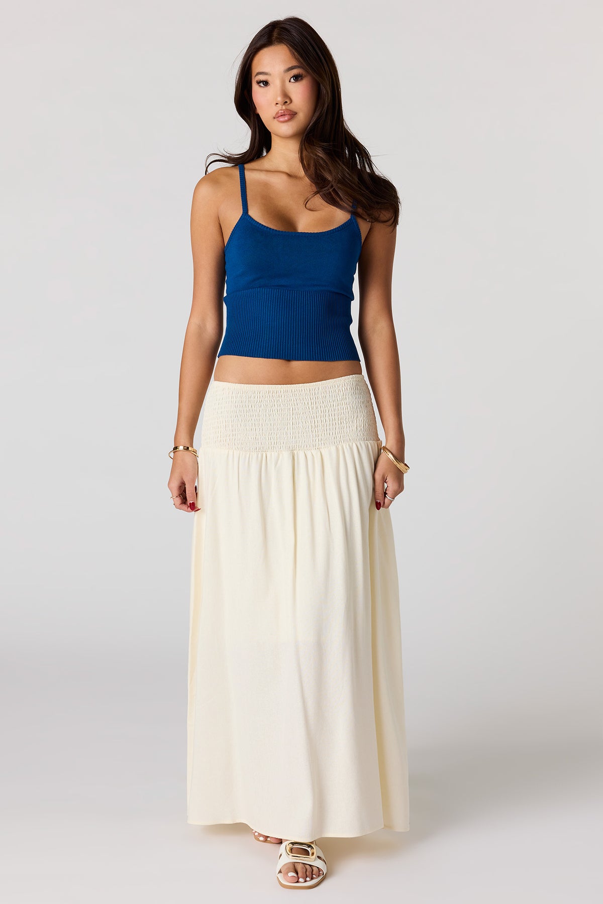 Vue alternative 3. Camisole en tricot côtelé et encolure ronde