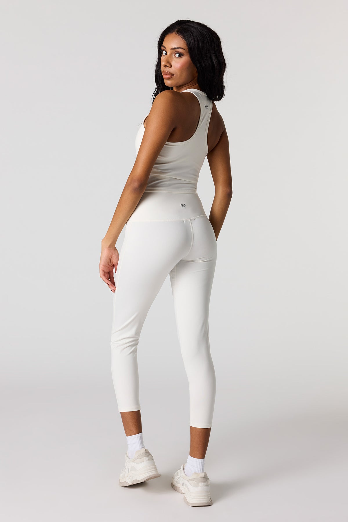 Alt View 3. Active Legging 24" - White