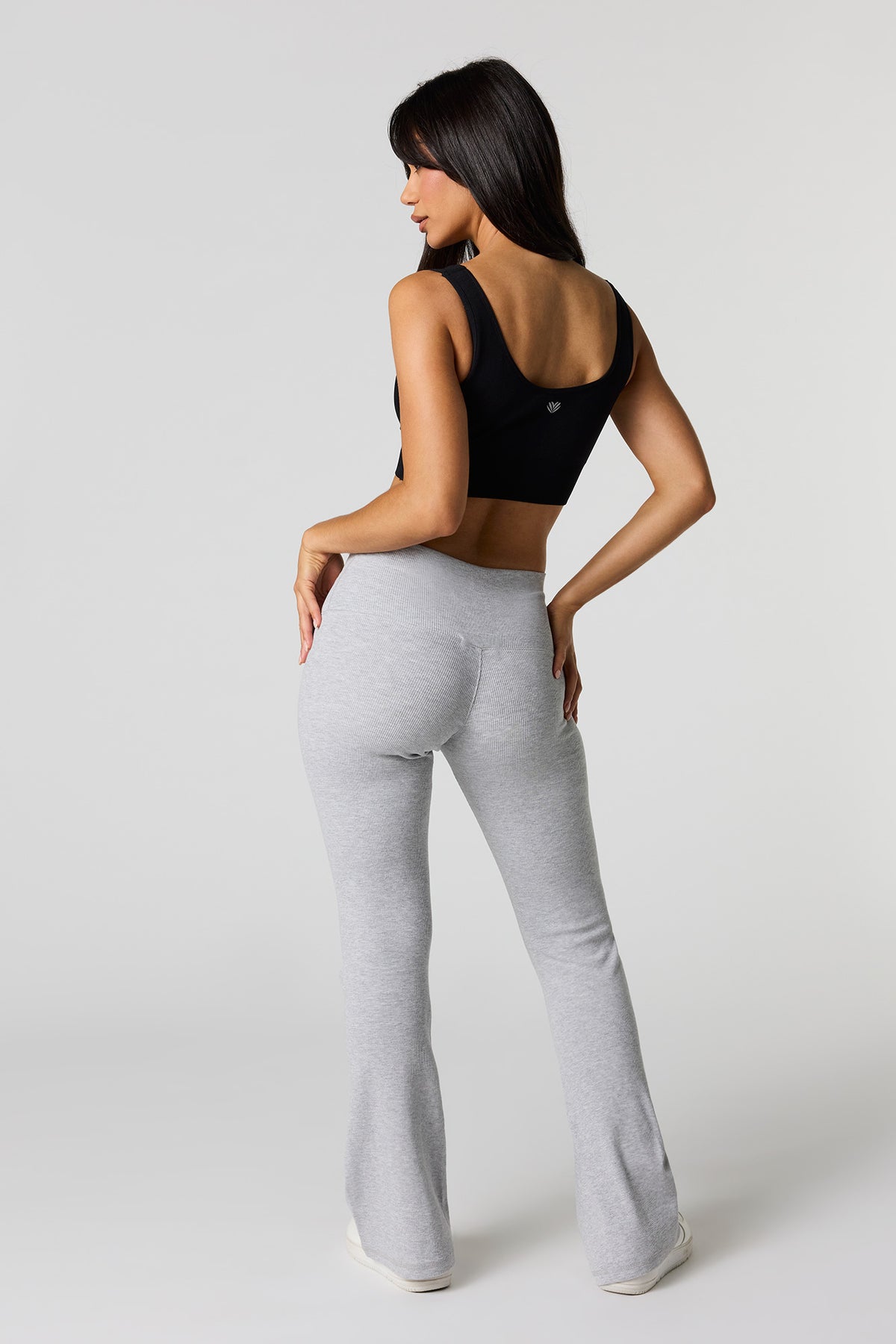 Vue alternative 3. Pantalon Active côtelé à jambe évasée