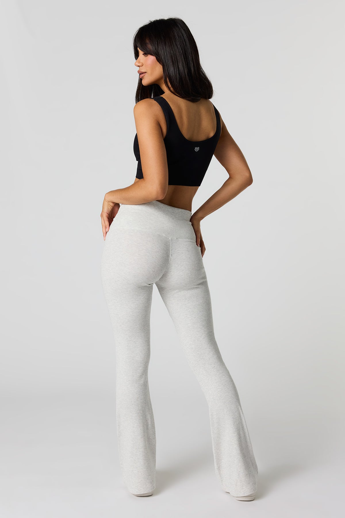 Vue alternative 3. Pantalon Active côtelé à jambe évasée