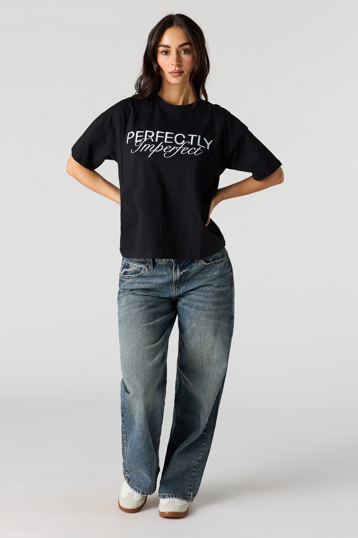 Alt View 3. Oversized Graphic T-Shirt - Black