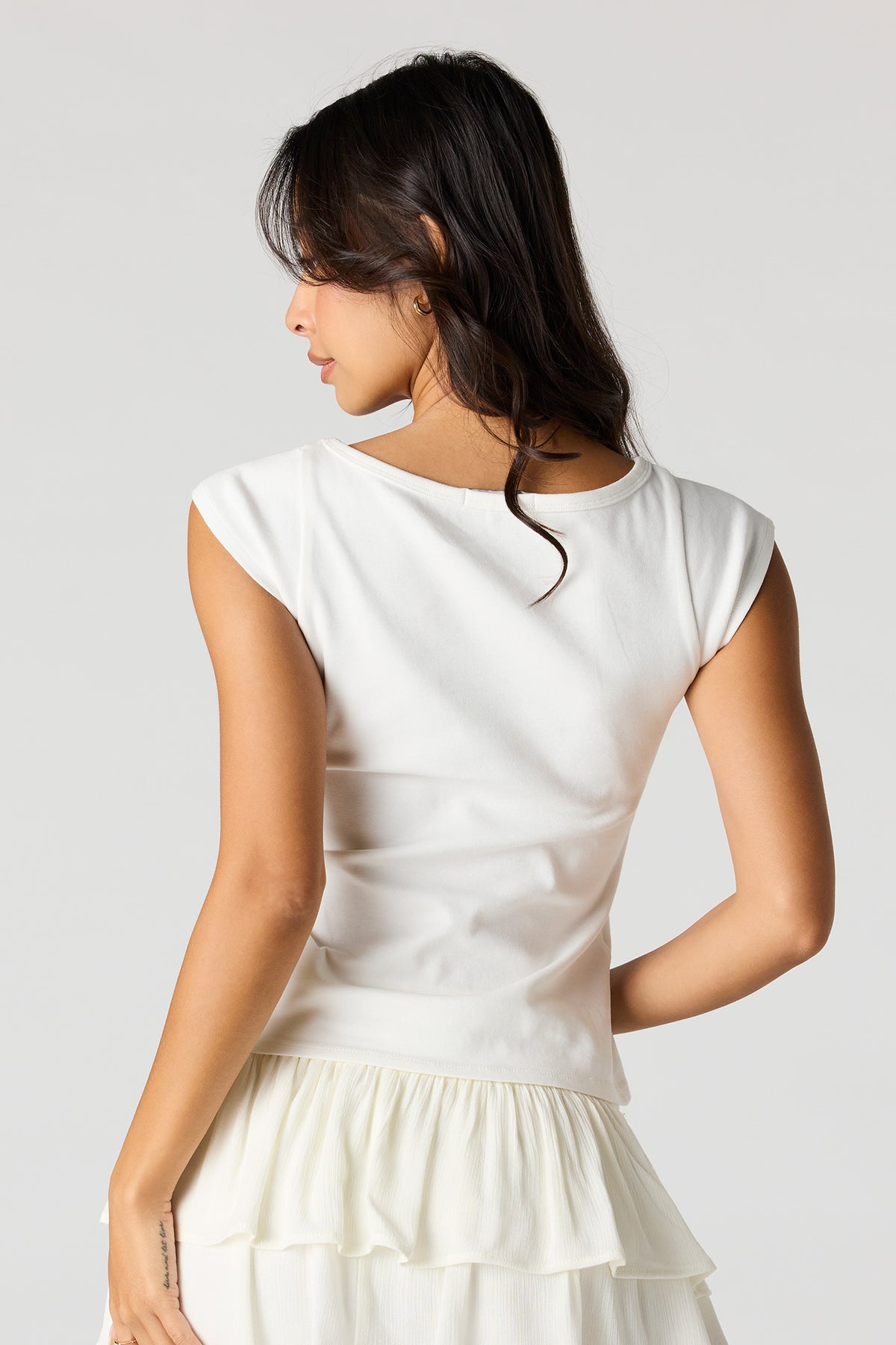 Vue alternative 2. T-shirt à imprimé avec encolure bateau