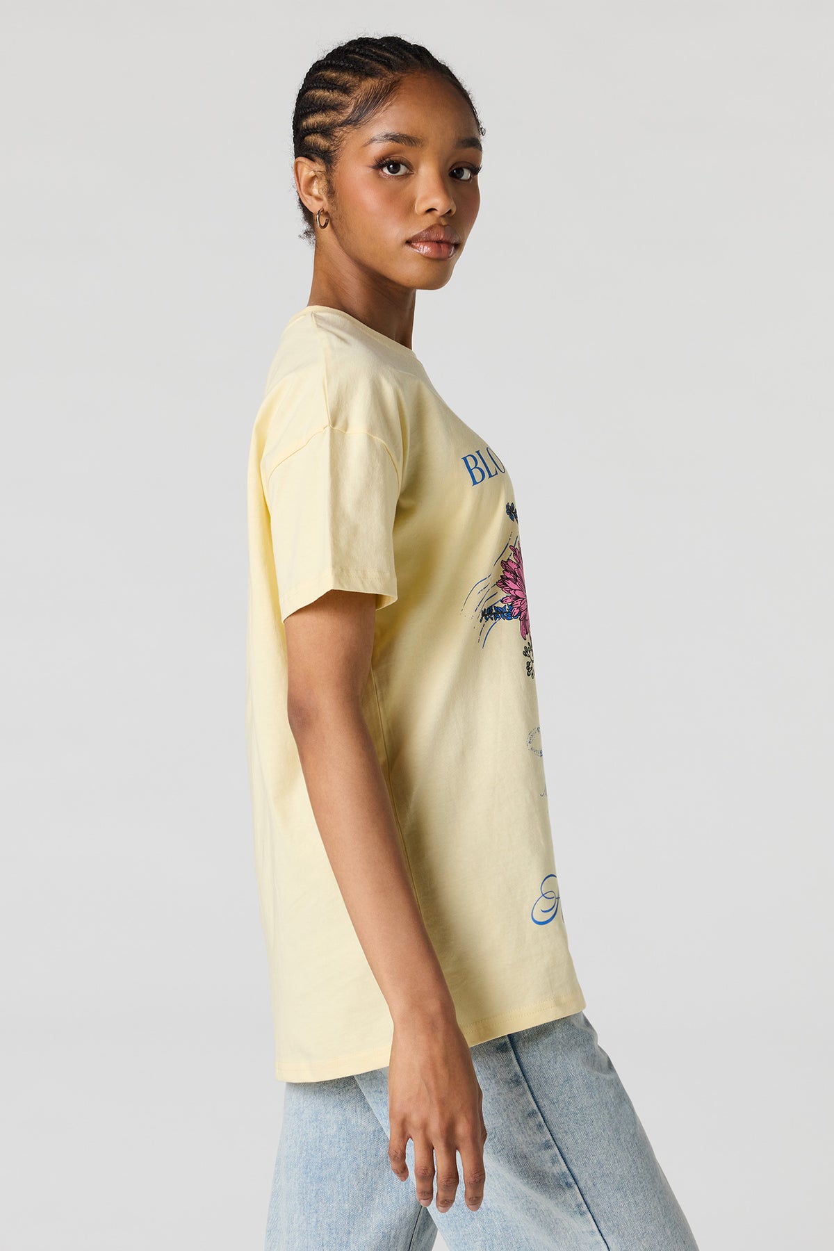 Alt View 2. Blooming Graphic Oversized T-Shirt - Yellow