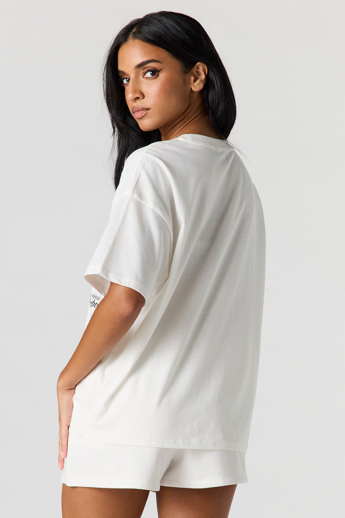 Vue alternative 2. T-shirt à imprimé Chill Out en relief