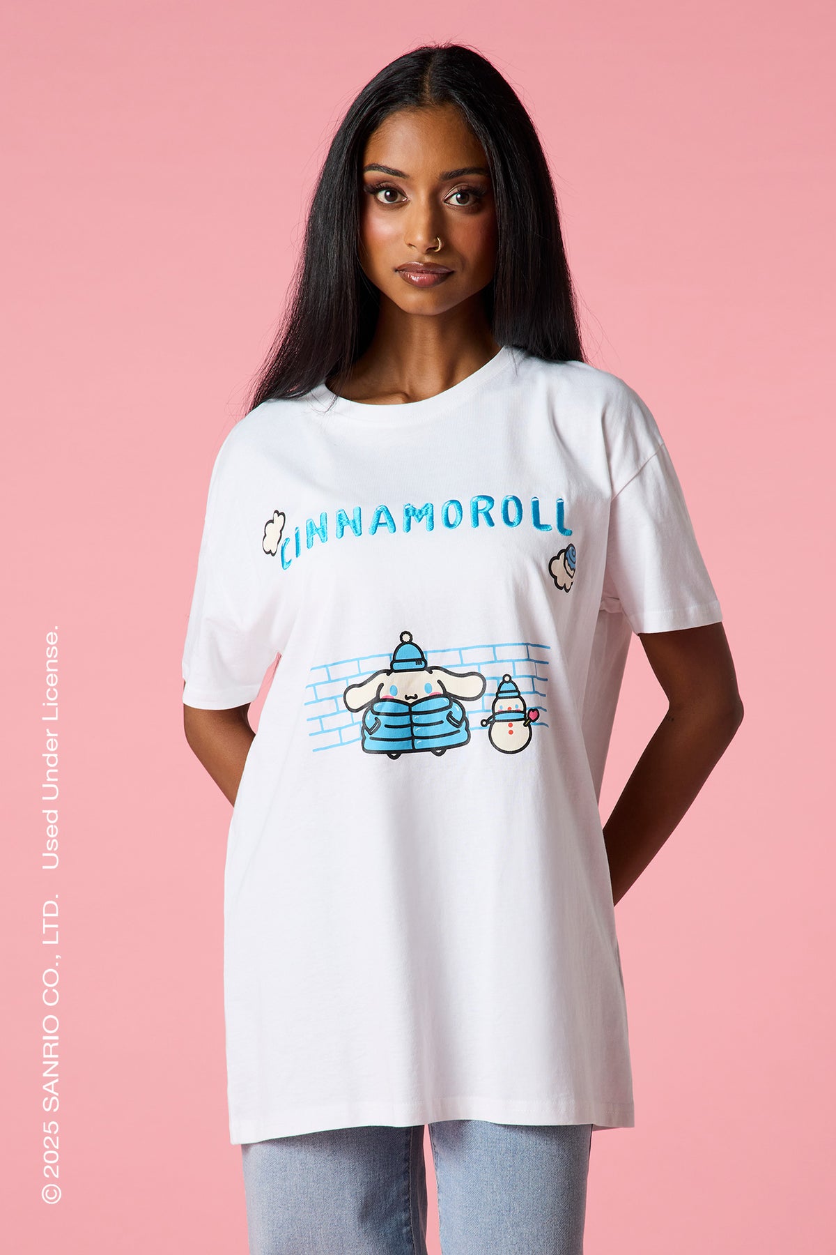 T-shirt surdimensionné avec motif brodé Cinnamoroll™