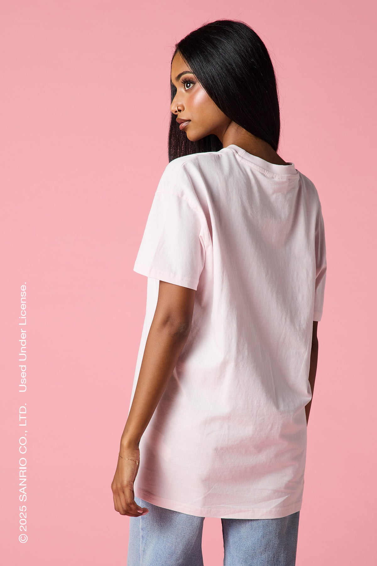 Vue alternative 2. T-shirt surdimensionné avec motif brodé Hello Kitty®