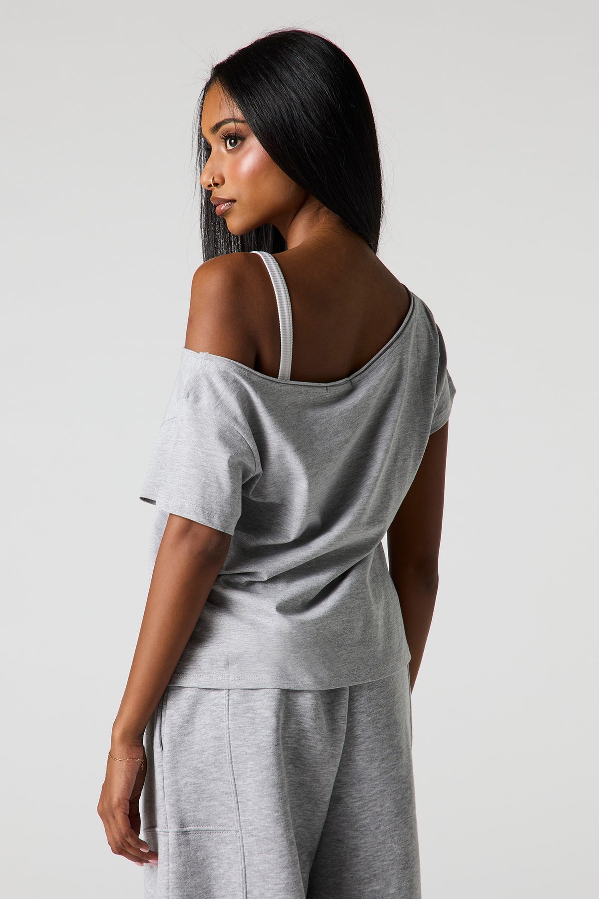 Alt View 2. Graphic Boat Neck T-Shirt - Heather Grey