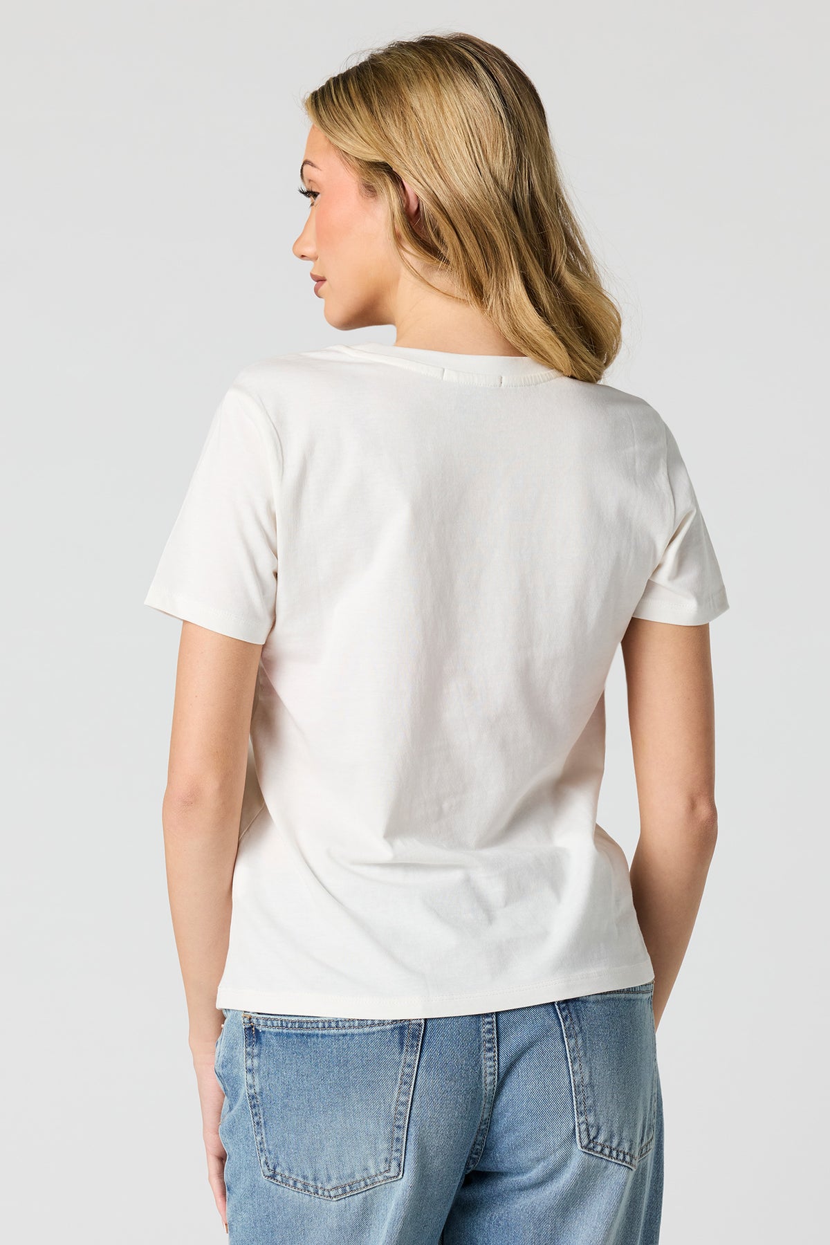 Alt View 2. Graphic T-Shirt - White