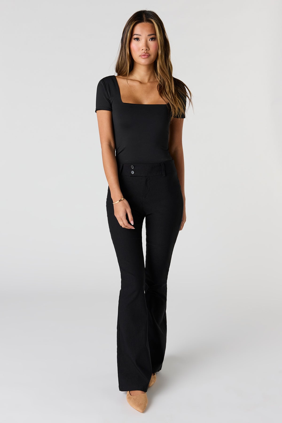 Vue alternative 7. Maillot Contour à encolure carrée et manche courte